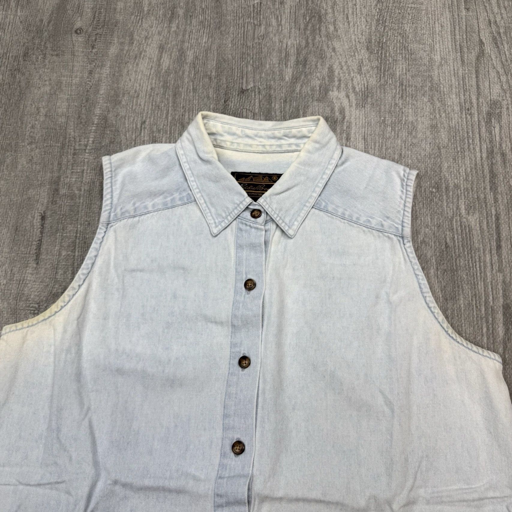 Eddie Bauer VINTAGE EDDIE BAUER DENIM TANK BUTTON SHIRT WOMENS SIZE M LIGHT WASH BOHO 90s Size M / US 6-8 / IT 42-44 - 2 Thumbnail