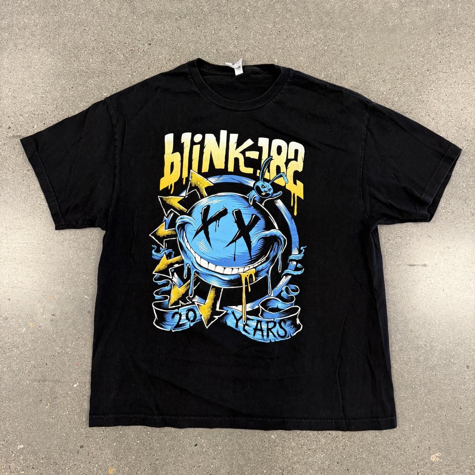 Designer Vintage Blink-182 20 Years Promo T-Shirt NWOT XL Size US XL / EU 56 / 4 - 1 Thumbnail