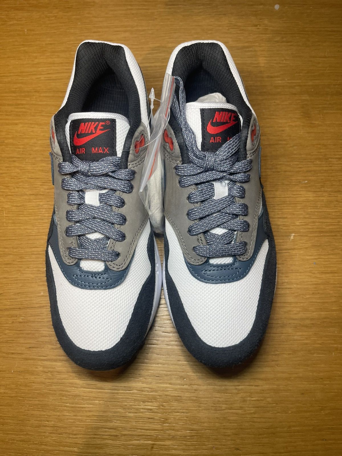 Nike Air Max 1 PRM bianca e dettagli ricamati Size US 7.5 / IT 37.5 - 3 Thumbnail