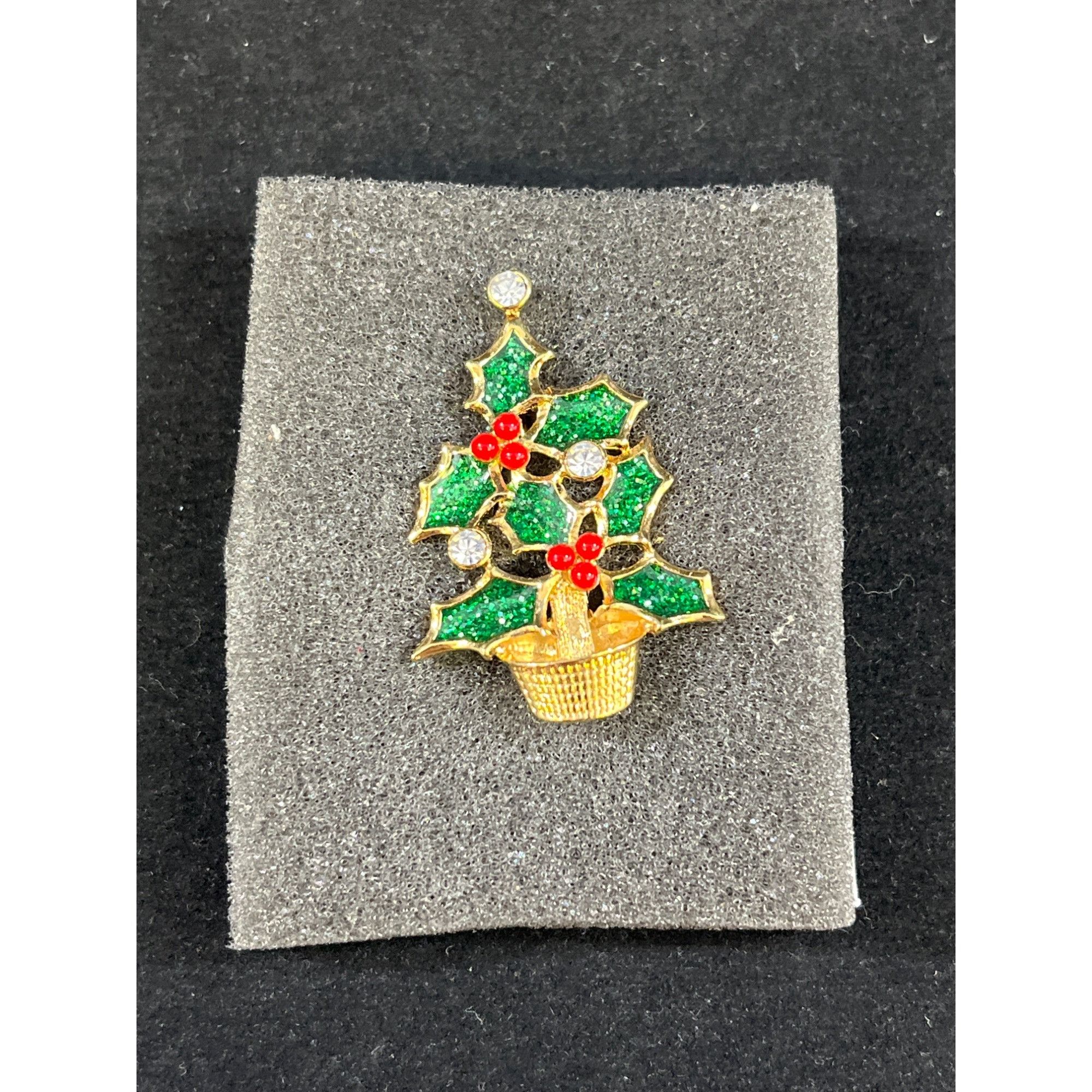 Other Vintage Avon Holly Leaf Earrings & Holly Tree Brooch Set SKU Size ONE SIZE - 5 Thumbnail