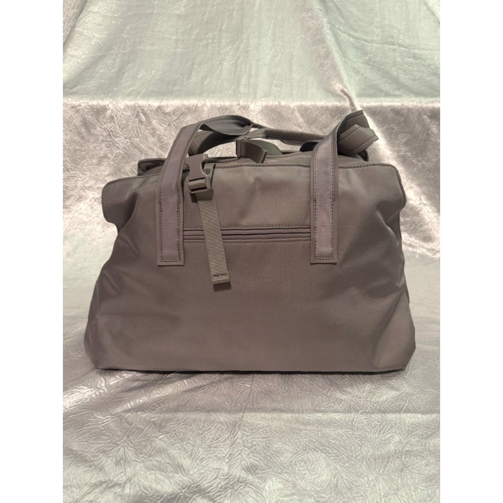 Lululemon LULULEMON Athletica Shoulder Bag Weekend Bag Duffle Large Unisex Adults Grey Cotton with Thermoplastic Size ONE SIZE - 4 Thumbnail
