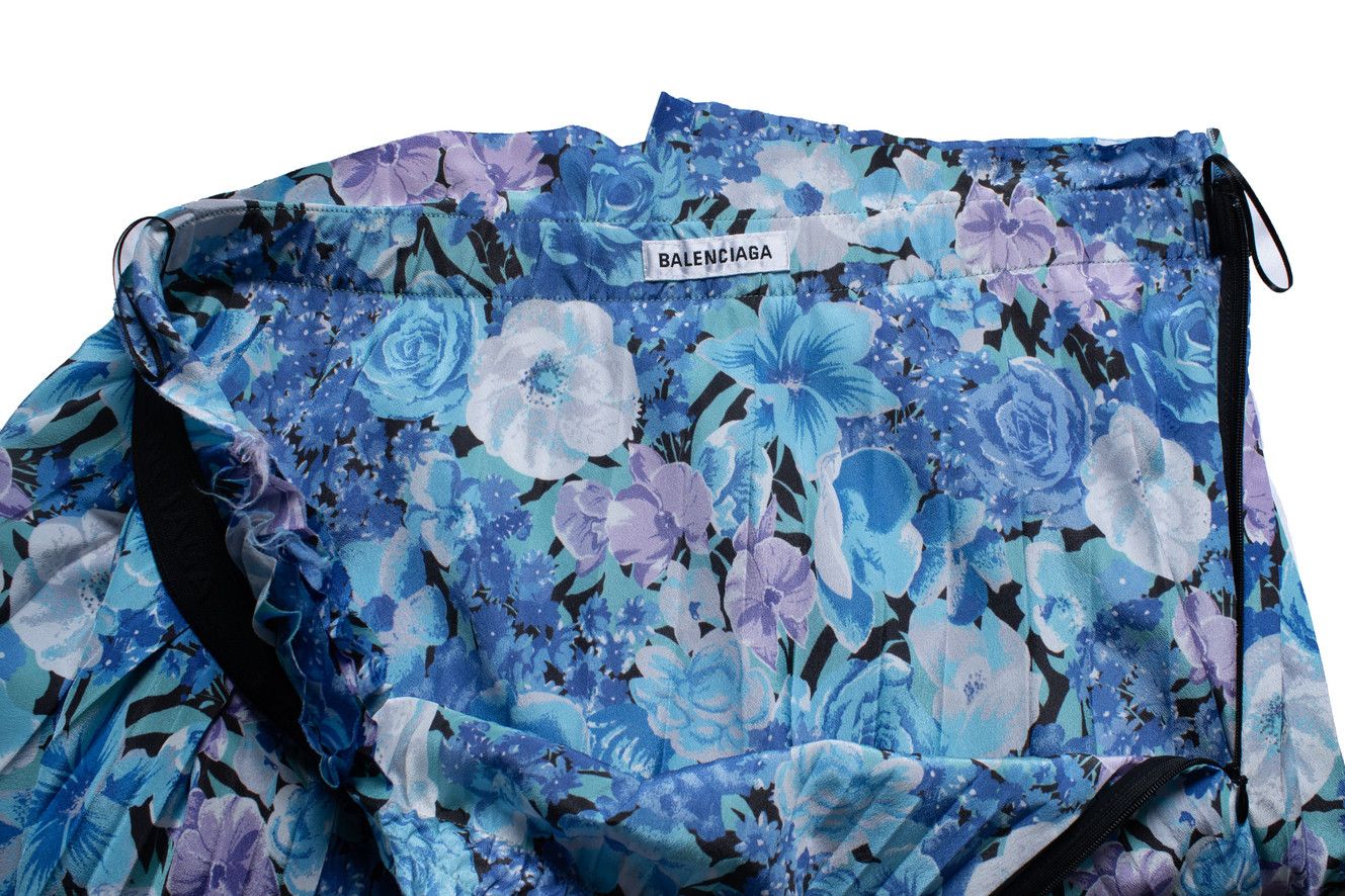 Balenciaga Balenciaga, floral printed pleated midi skirt Size 28" / US 6 / IT 42 - 8 Thumbnail