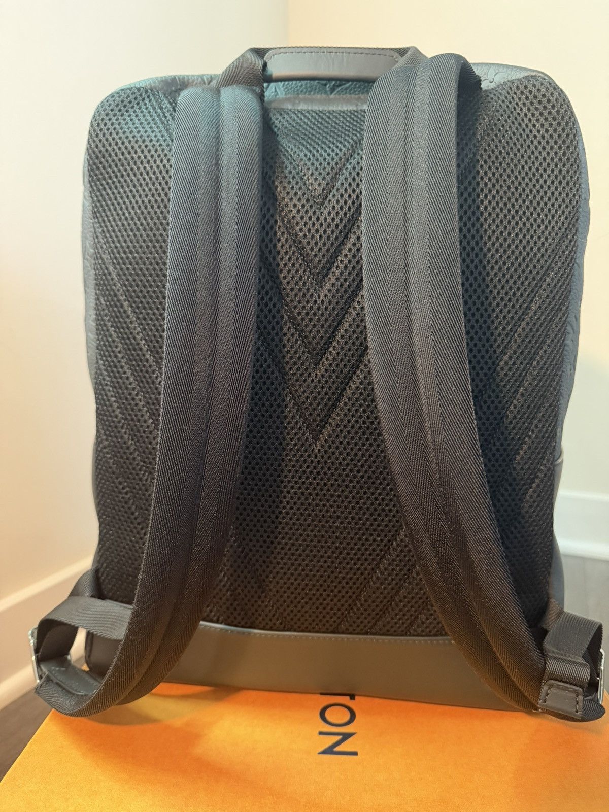 Louis Vuitton Louis Vuitton Discovery Backpack Black Blue Monogram Rare LV Size ONE SIZE - 4 Thumbnail