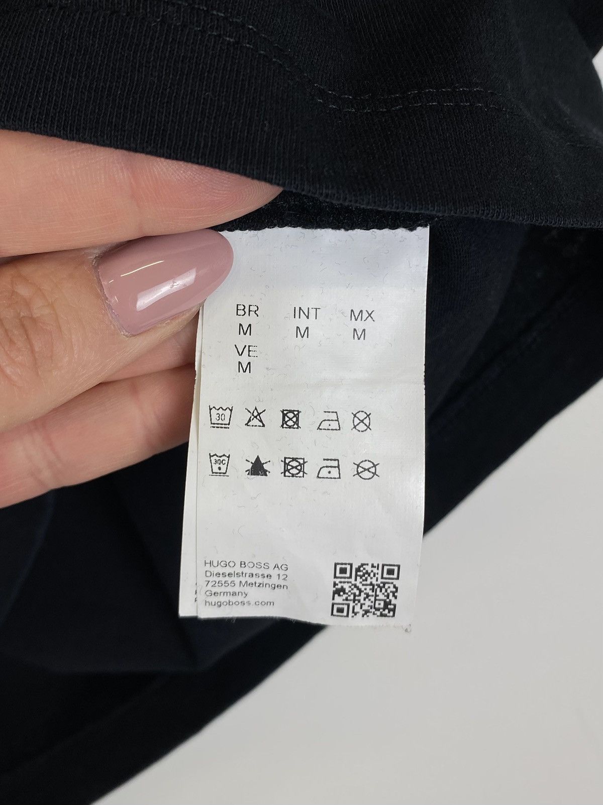 Other Hugo Boss Mens T-Shirt Top Patch Logo Black Size M Designer Size US M / EU 48-50 / 2 - 5 Thumbnail