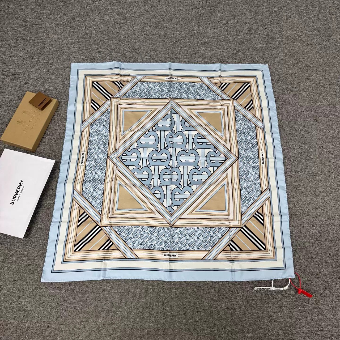 Burberry Burberry TB monogram geometric 90x90 silk scarf new unused Size ONE SIZE - 1 Thumbnail
