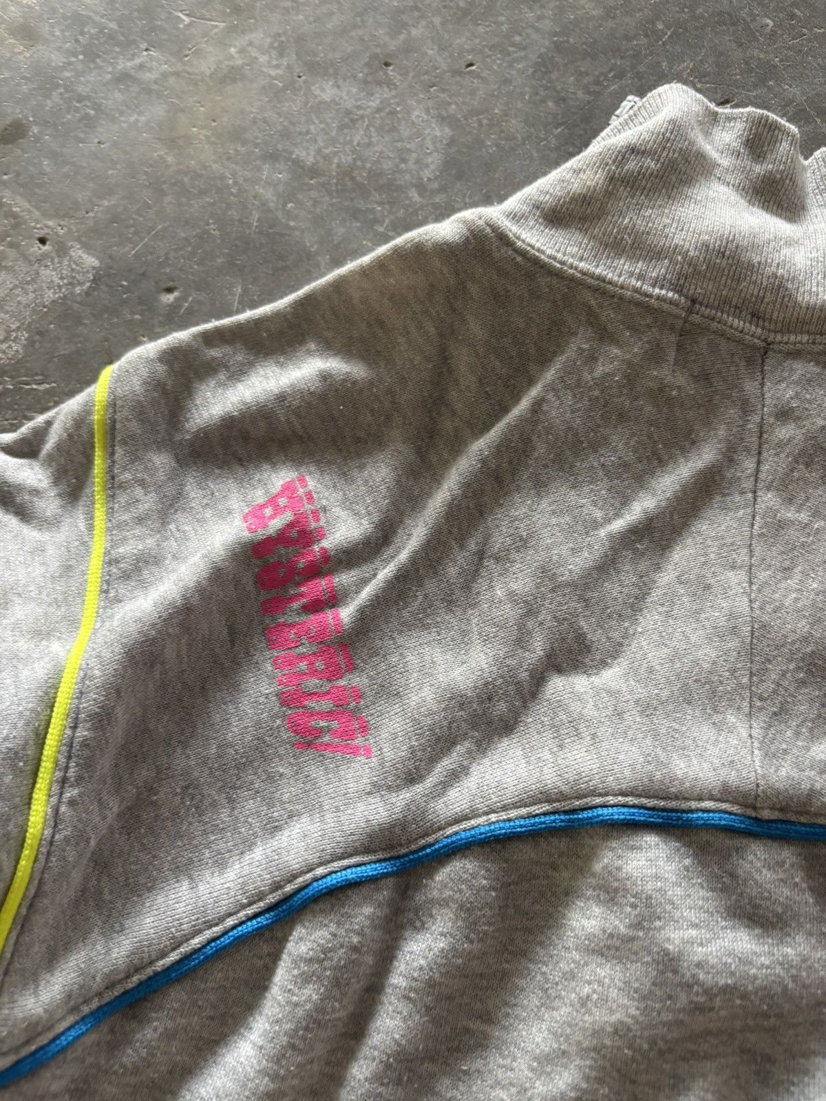 Hysteric Glamour rare hysteric glamour sweat tracktop multicolor lining Size US S / EU 44-46 / 1 - 12 Thumbnail