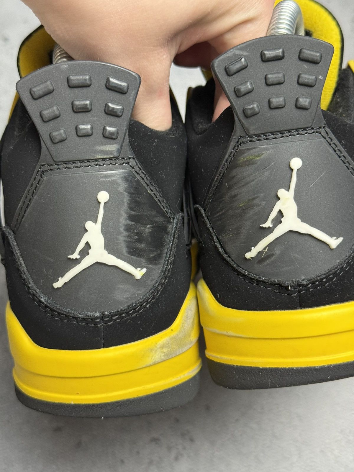 Jordan Brand Nike Air Jordan 4 Retro Thunder Black White Yellow 2023 5,5 Size US 7 / IT 37 - 7 Thumbnail