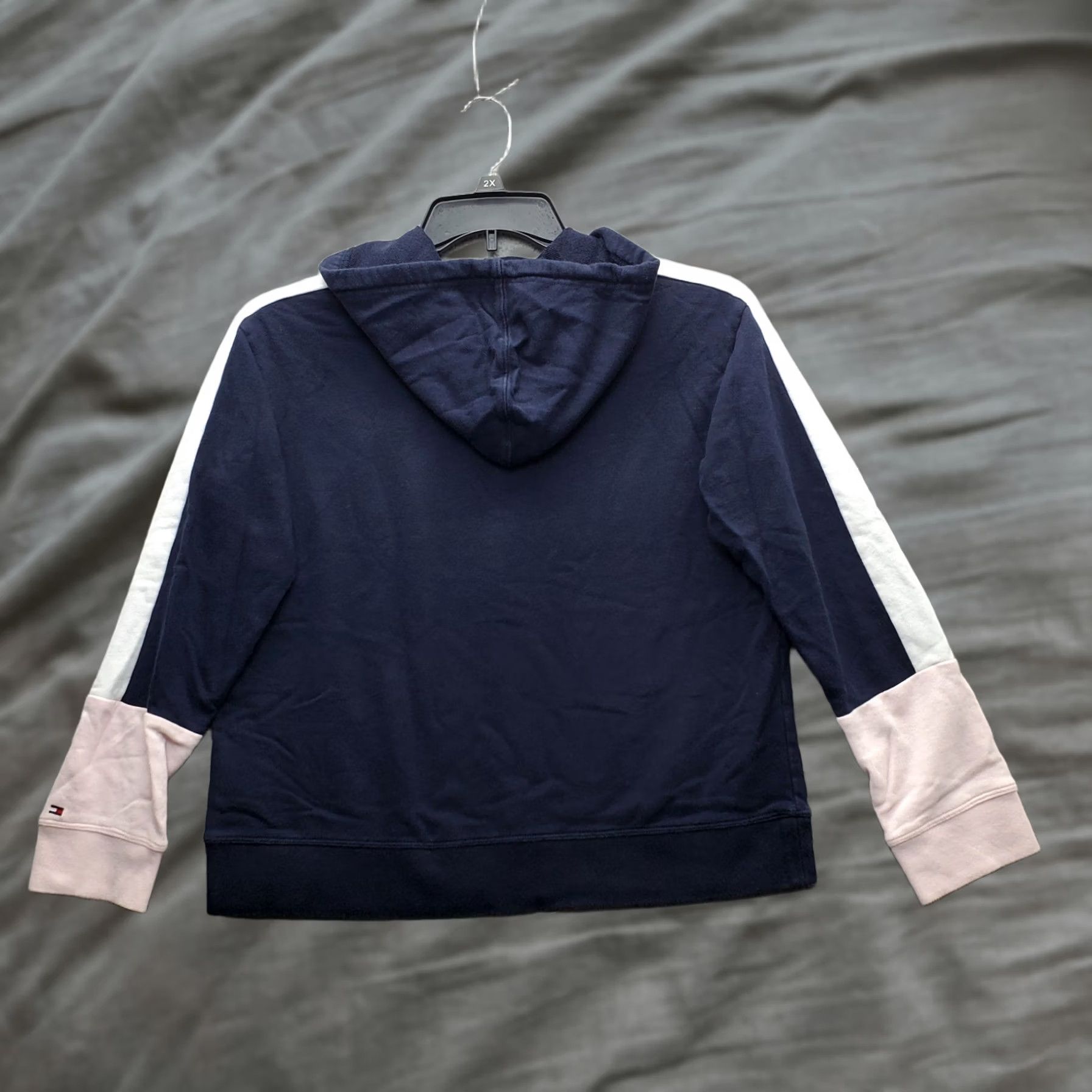 Tommy Hilfiger Tommy Hilfiger Hoodie Womens Small Multicolor Raglan Logo Pullover Shirt Womens Size S Color Multicolor Size S / US 4 / IT 40 - 1 Thumbnail