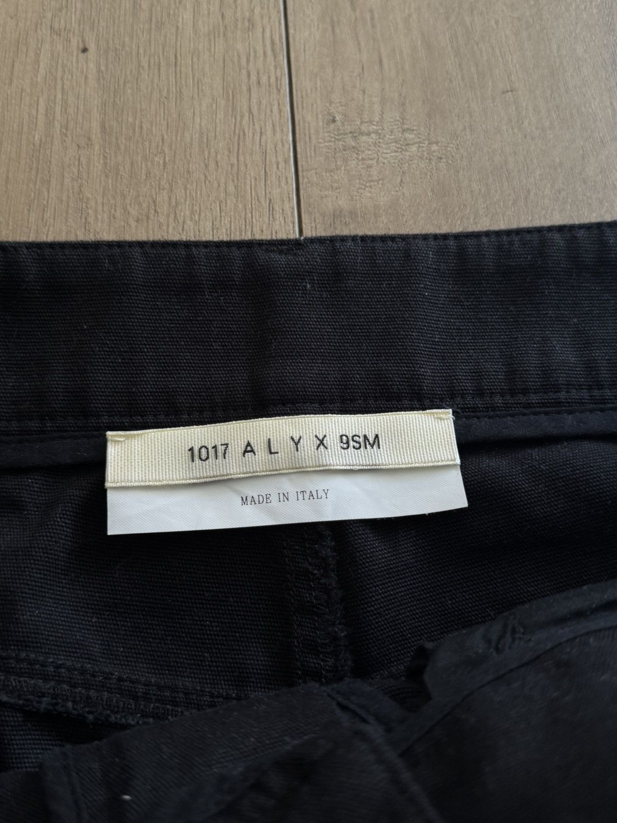 1017 ALYX 9SM Alyx Rare Black Cargo Runway Pocket Straight Cut Pants Size US 34 / EU 50 - 5 Thumbnail