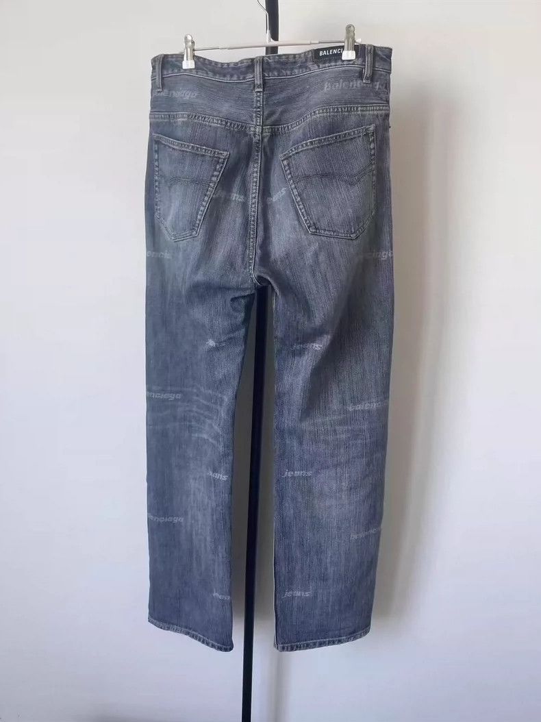 Balenciaga Balenciaga size M Solid monogrammed button pocket straight Size US 26 / EU 42 - 2 Thumbnail