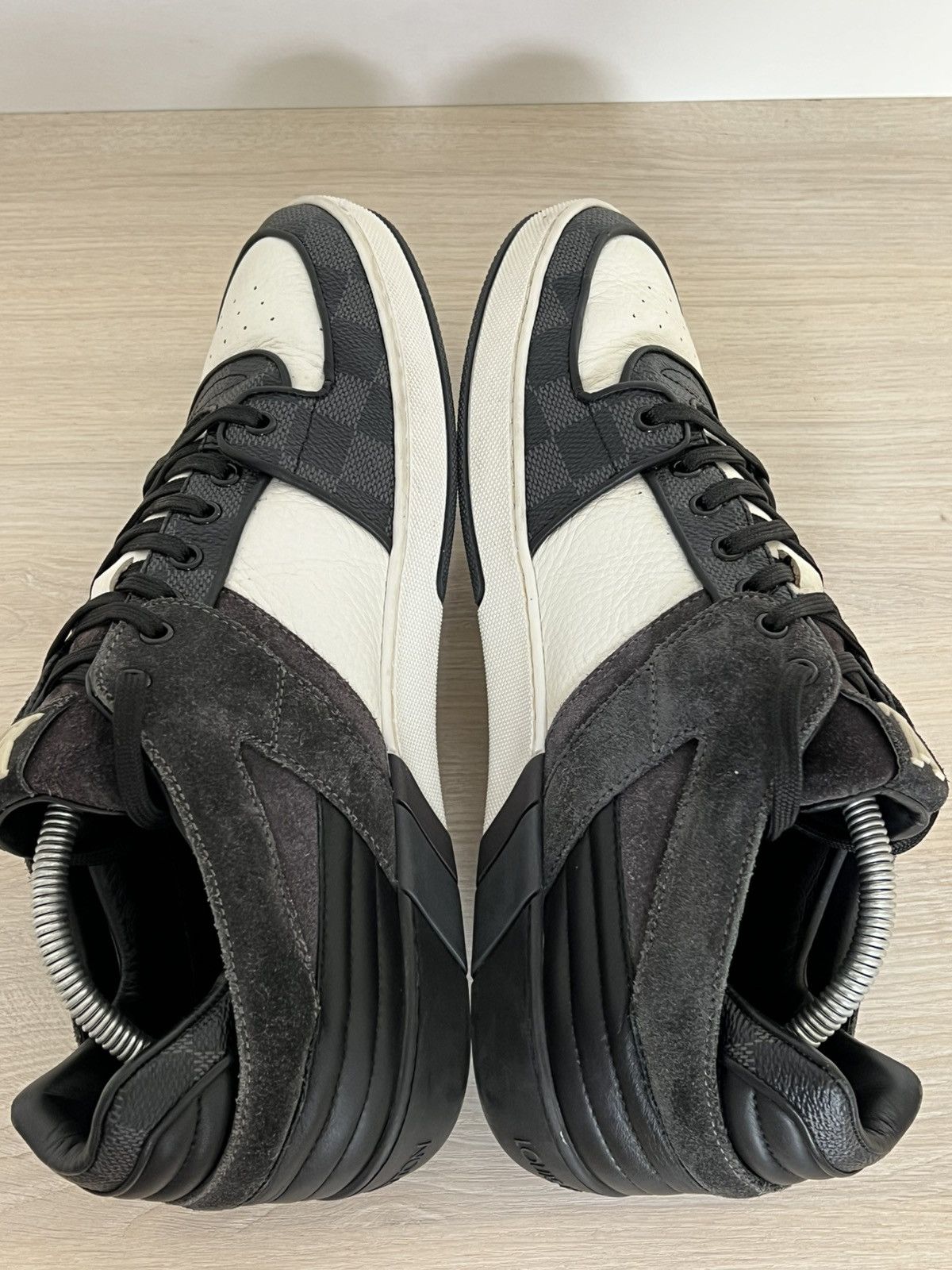 Louis Vuitton Louis Vuitton Archival Damier Leather Suede Sneakers Size US 9 / EU 42 - 13 Thumbnail