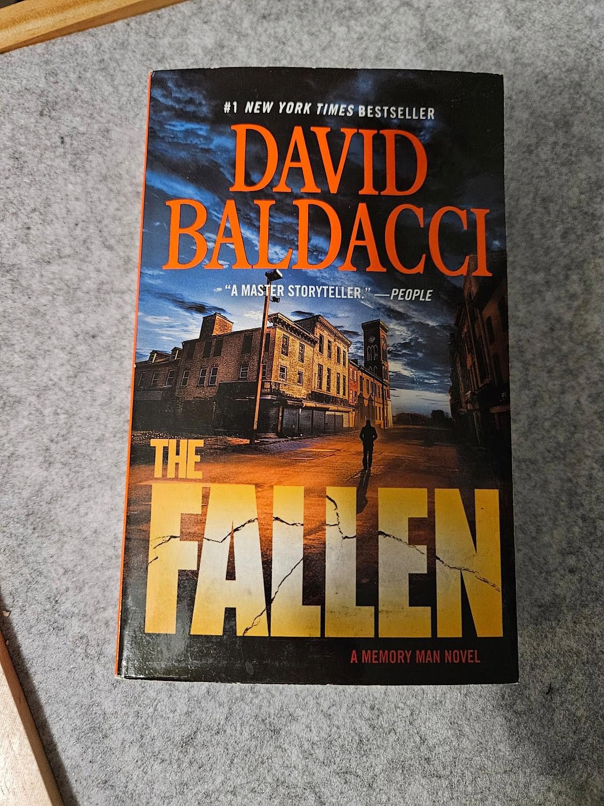 Designer The fallen, david baldacci Size ONE SIZE - 1 Thumbnail