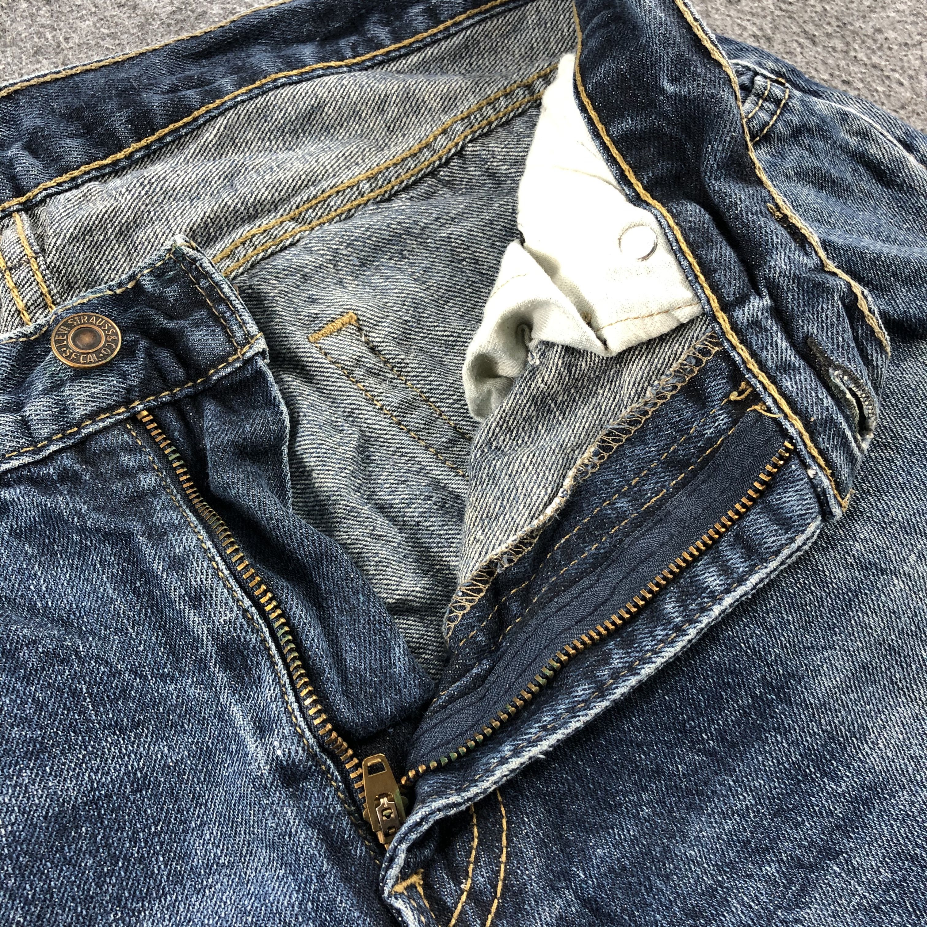 Levi's Vintage Blue Wash Levis 514 Jeans-J2630 Size US 33 - 11 Thumbnail