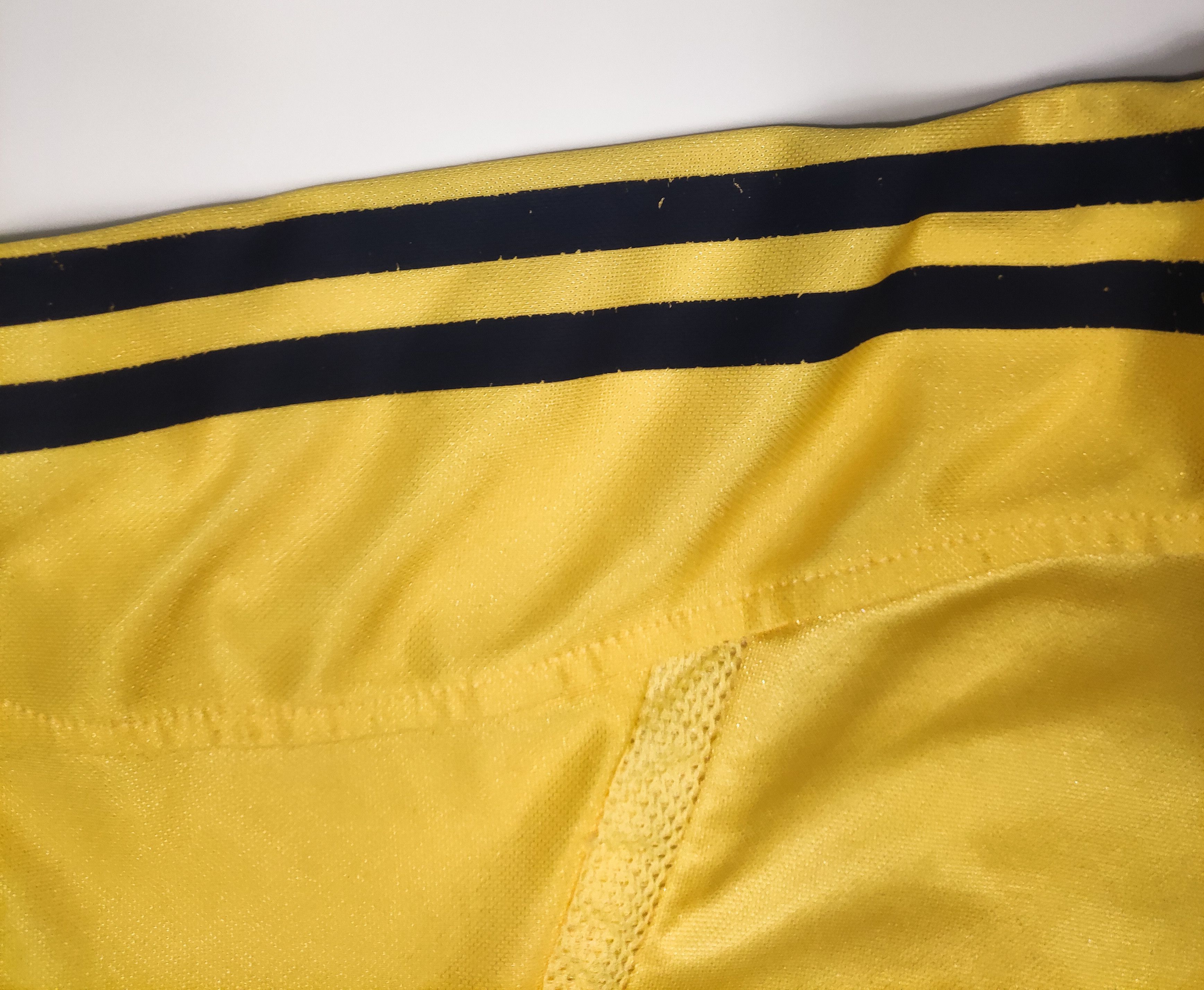 Adidas Ajax Amsterdam 2004 2005 Adidas Away Shirt Vintage Gold Size US S / EU 44-46 / 1 - 8 Thumbnail