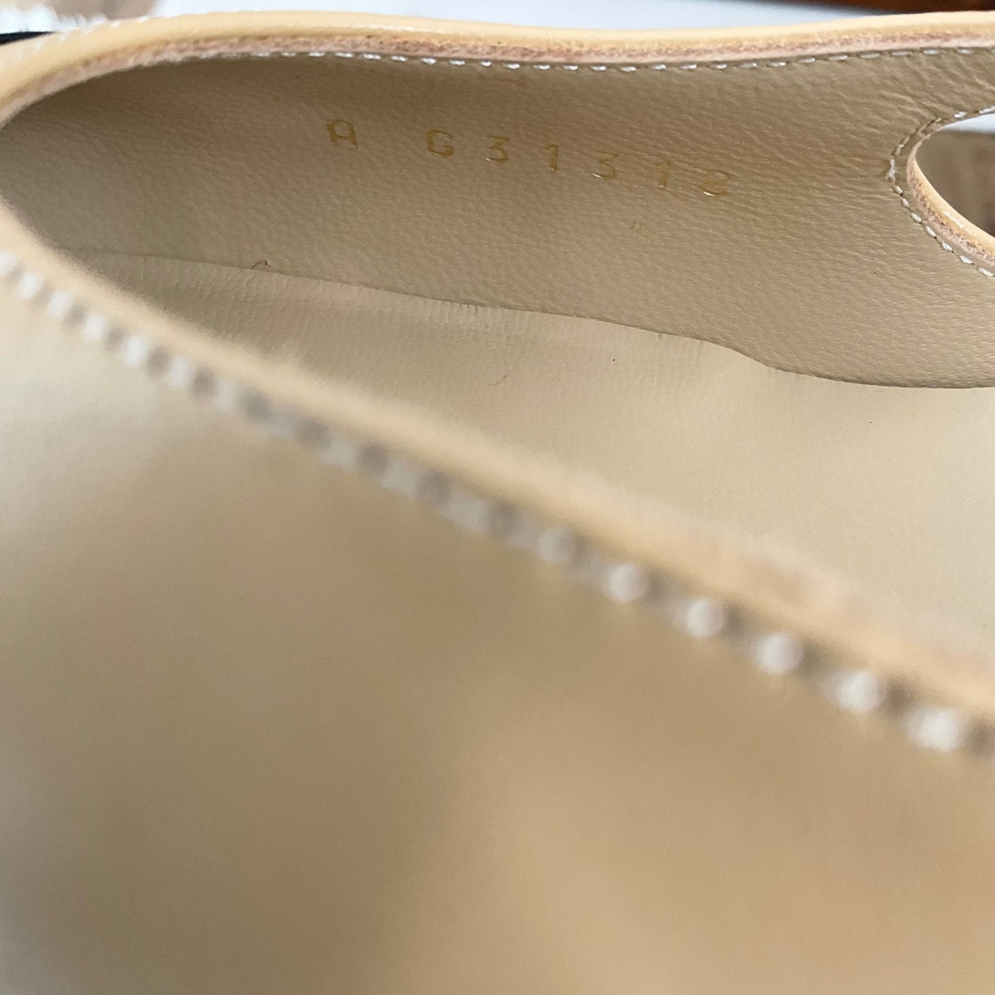 Chanel CHANEL Interlocking TWO tone beige Leather Slingback Pumps h Size US 7 / IT 37 - 10 Thumbnail