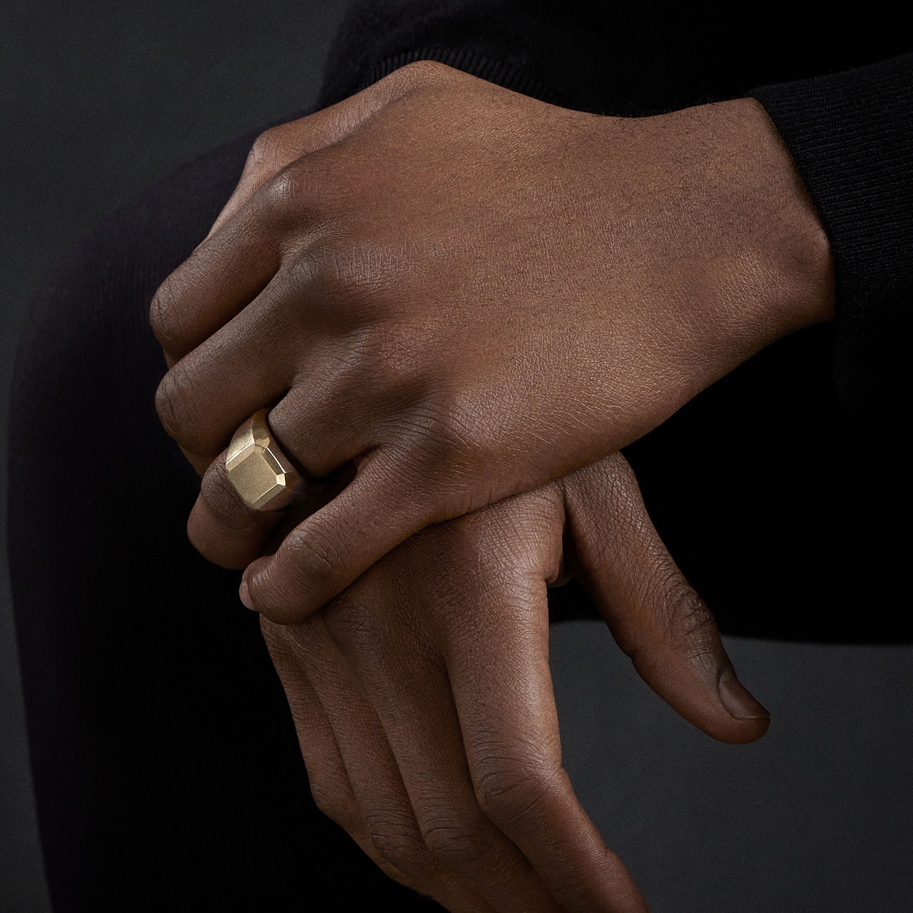 David Yurman o1w1db10325 Size: 8 / Heirloom Signet Ring in 18K in Golden Size ONE SIZE - 2 Thumbnail