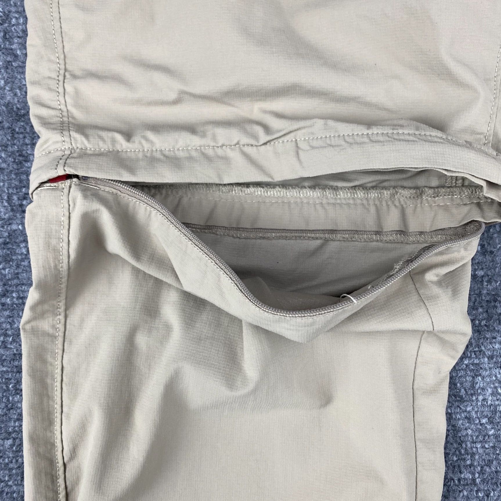 The North Face The North Face Pants Mens 34 Beige Convertible Zip Off Hiking Outdoor Travel Pockets Size US 34 / EU 50 - 3 Thumbnail