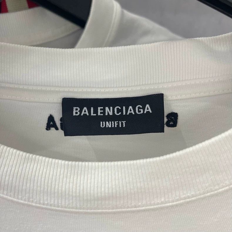 Balenciaga Balenciaga Smiley Face Pattern Short Sleeve, Size M Size US M / EU 48-50 / 2 - 3 Thumbnail