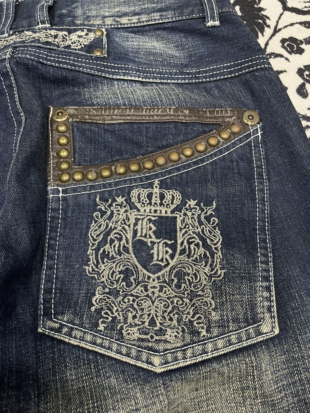 Karl Kani 90s KARL KANI STRAIGHT CUT EMBROIDERED JEANS Size US 31 - 18 Thumbnail