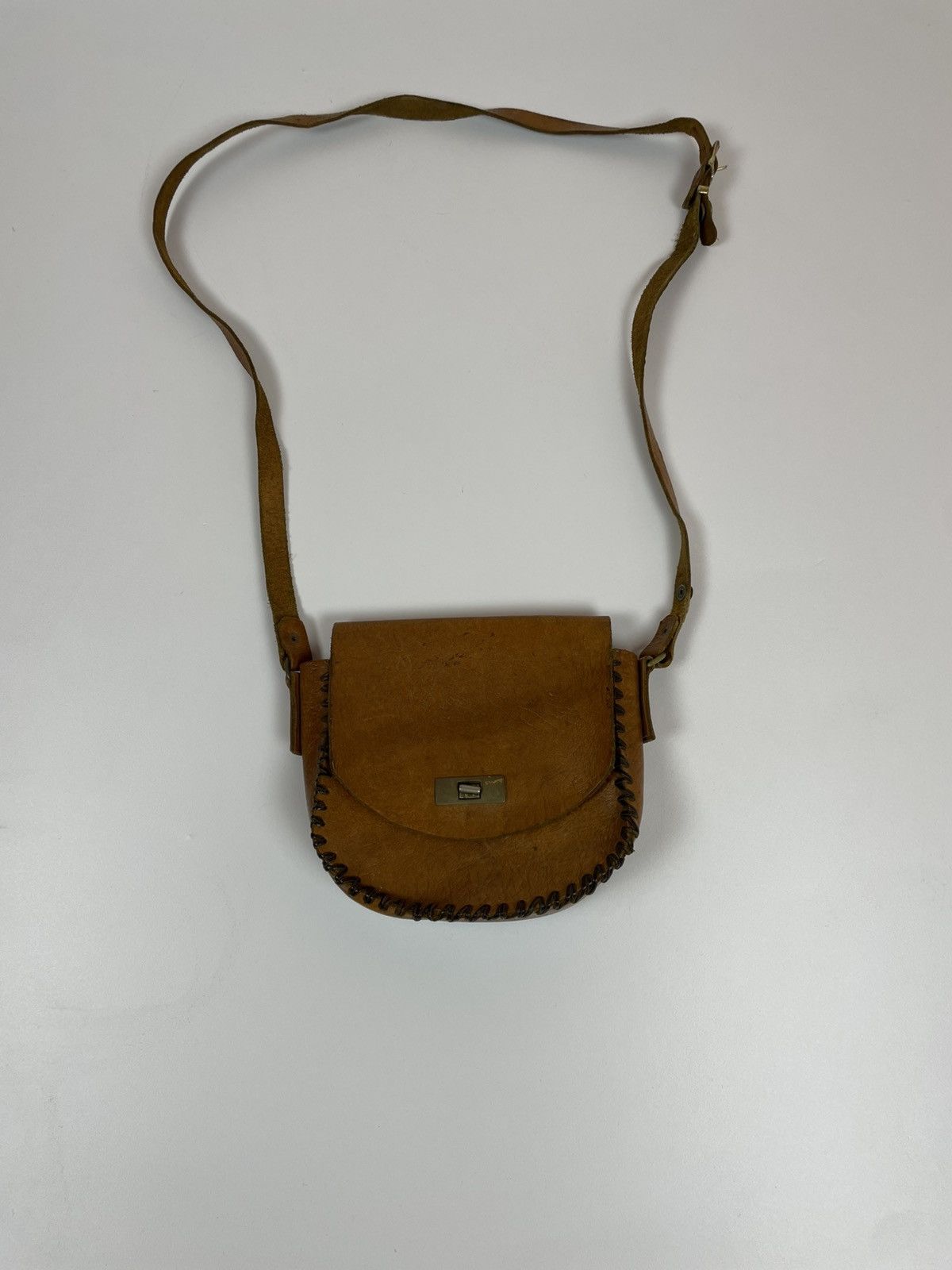 Handmade × Vintage Vintage Handmade leather crossbody bag Retro Womens Hippie Size ONE SIZE - 1 Thumbnail