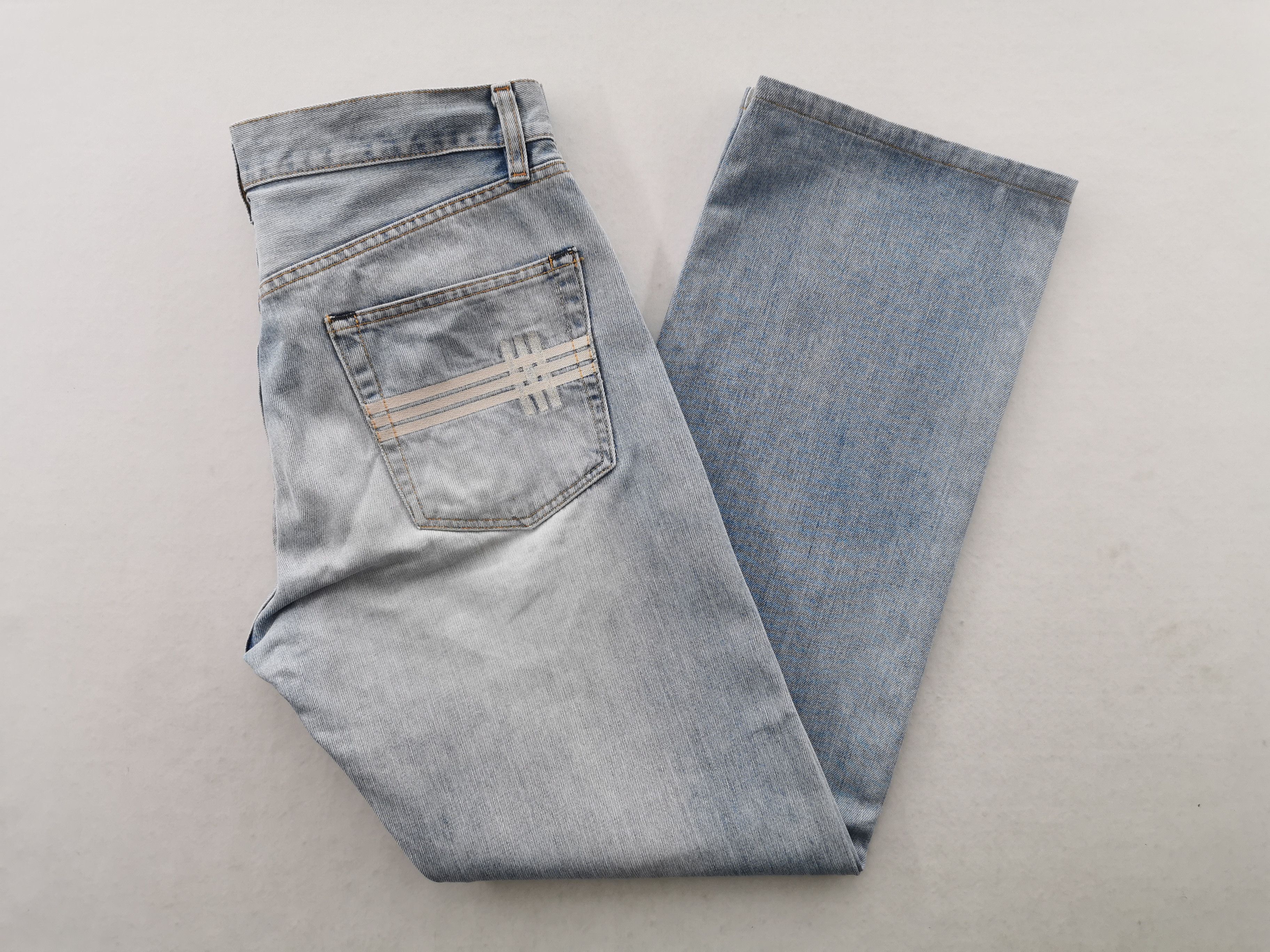 Burberry Distressed Vintage Burberry Denim Made In Japan Size 33 Size US 33 - 5 Thumbnail