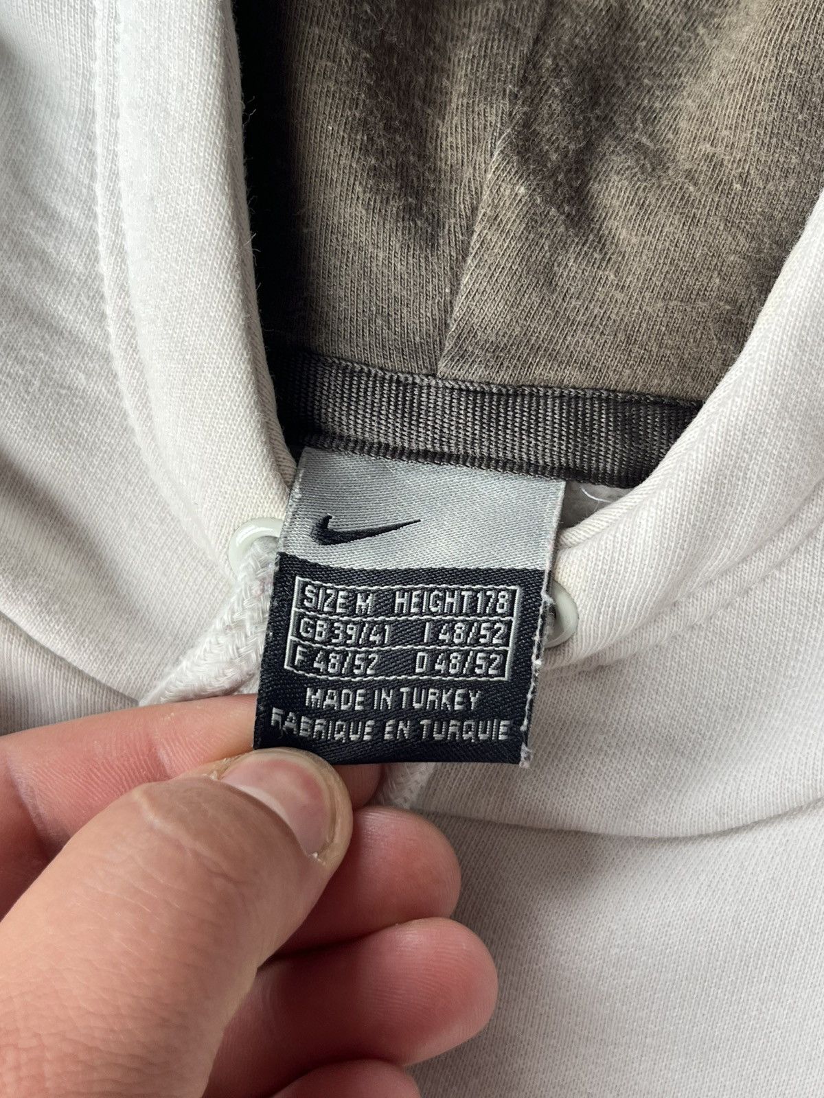 Nike Vintage Hoodie Nike Streetwear Size US M / EU 48-50 / 2 - 7 Thumbnail