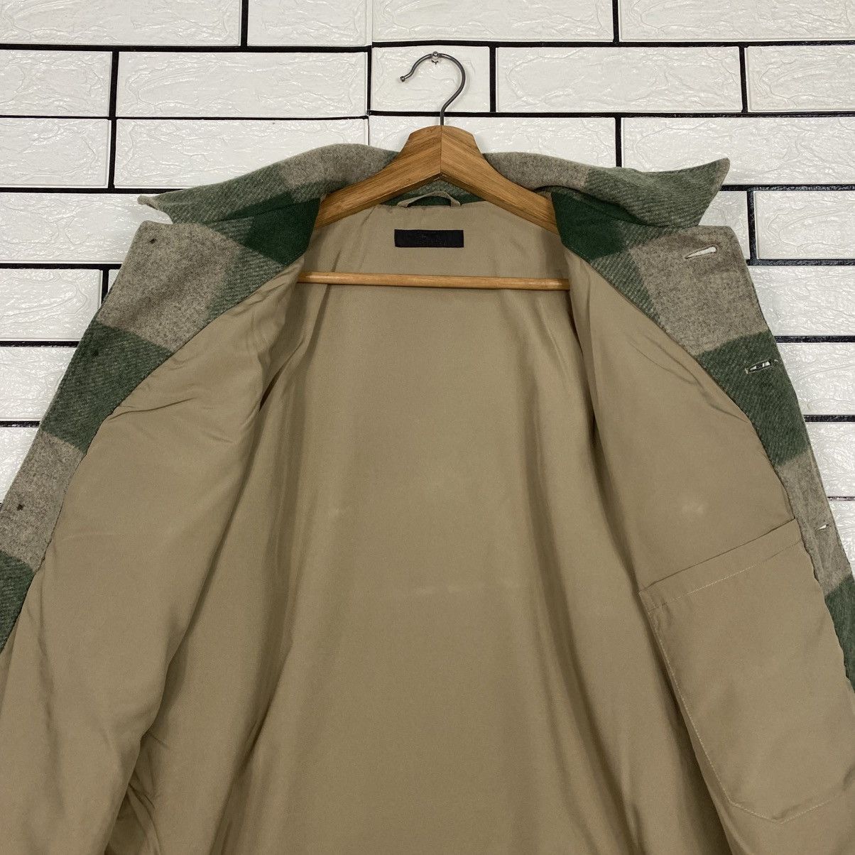 Japanese Brand Vintage Wool Button Jacket Tartan Design Uniqlo Issey Miyake Size US L / EU 52-54 / 3 - 15 Thumbnail