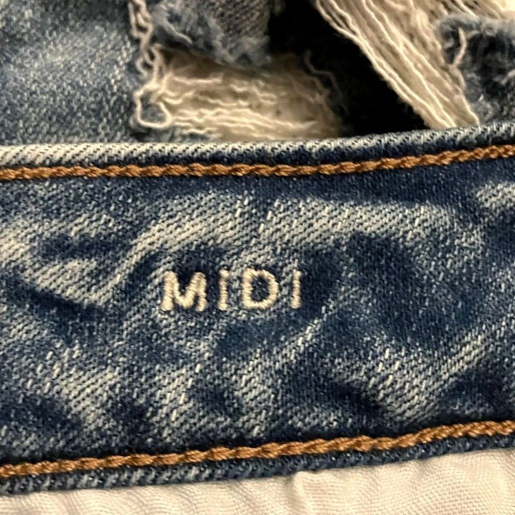 American Eagle Outfitters American Eagle Outfitters Womens Shorts Blue Denim Midi Distressed Stretch 4 Size 27" / US 4 / IT 40 - 5 Thumbnail