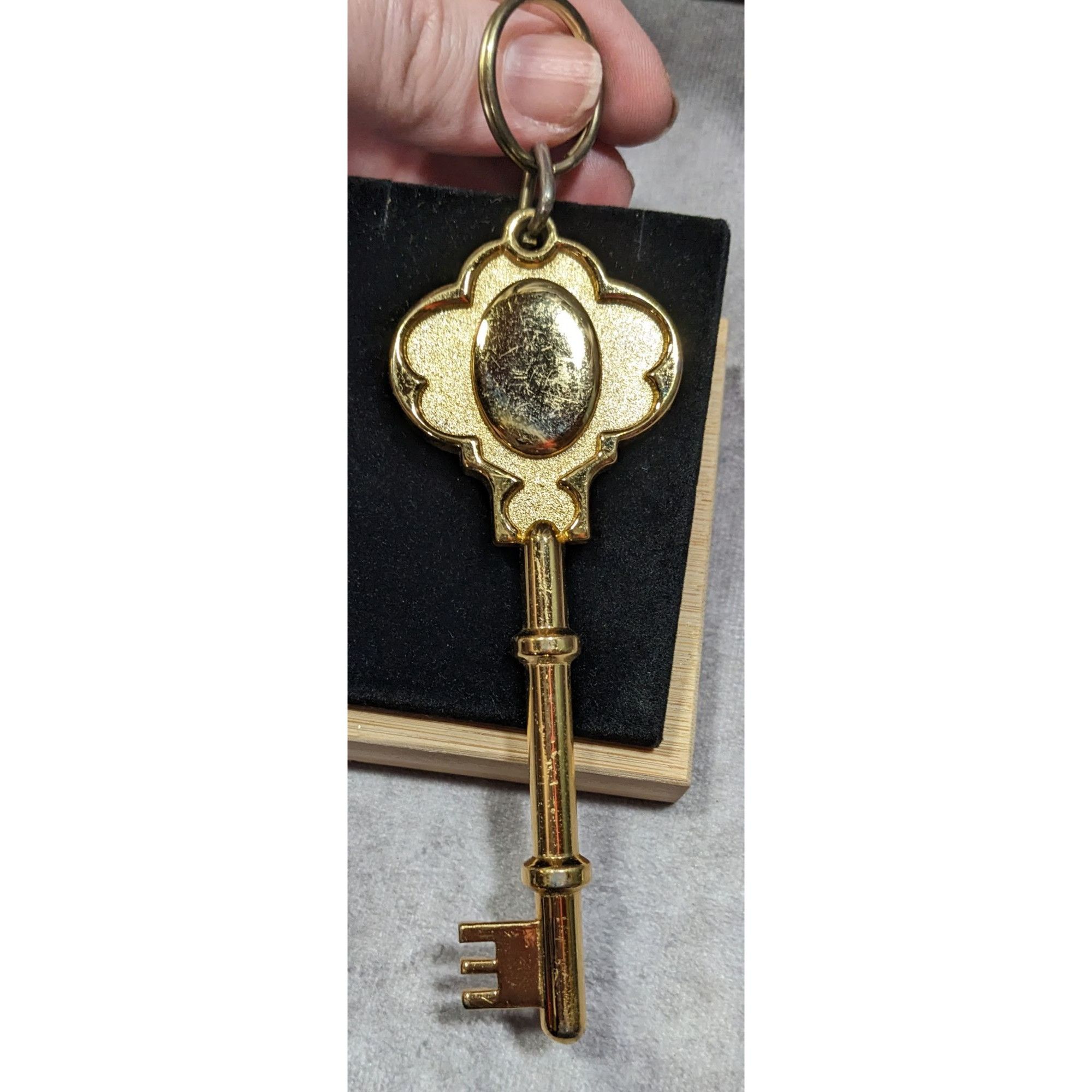 Disney Disney's Grand Floridian Skeleton Key Souvenir Keychain Size ONE SIZE - 4 Thumbnail