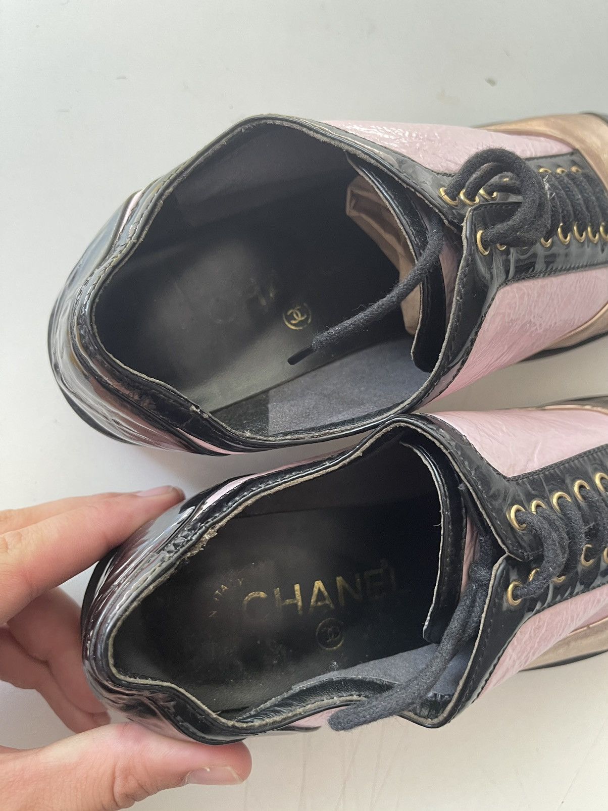 Chanel × Designer Chanel S/S 2017 runway patent leather shoes Size US 7 / IT 37 - 13 Thumbnail