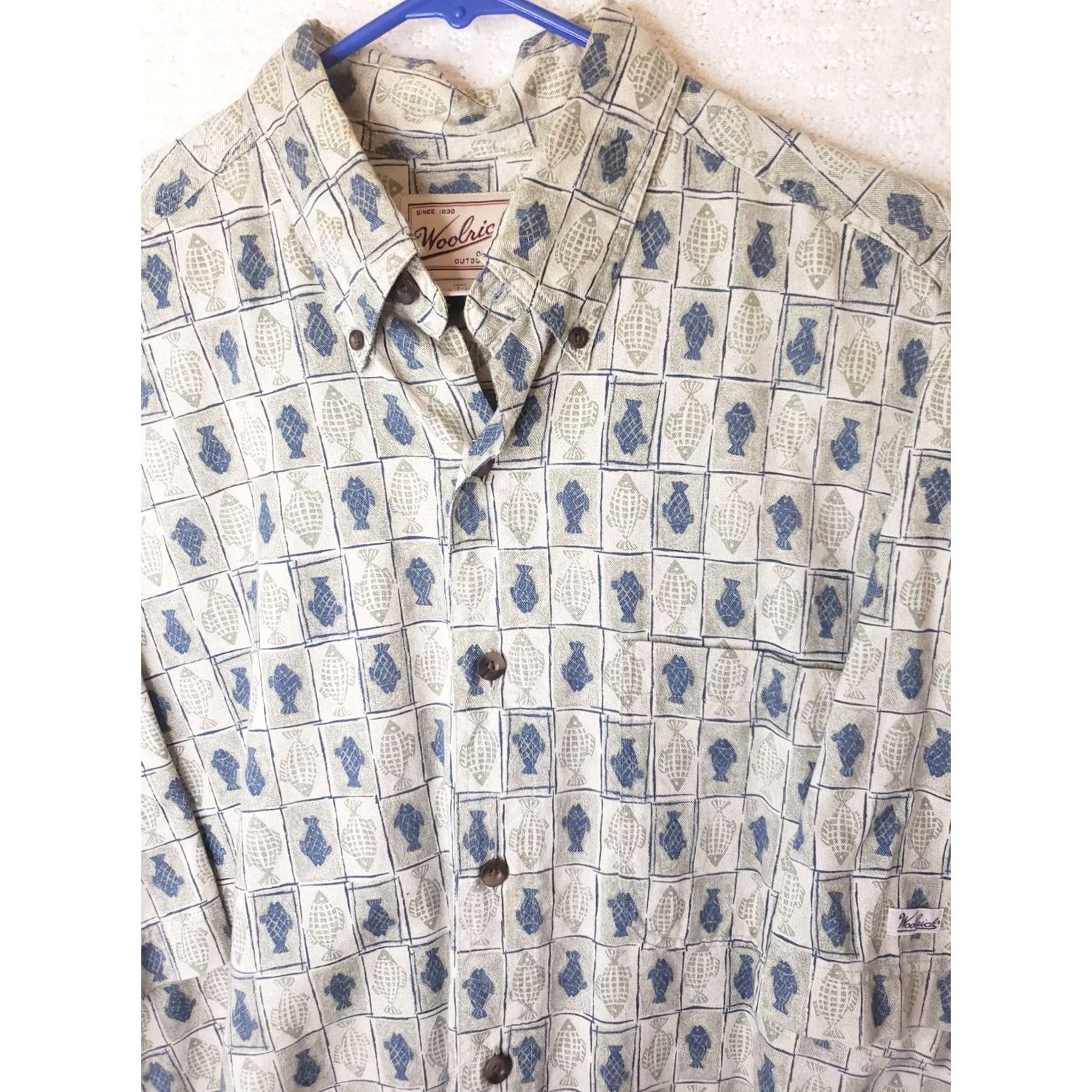 Vintage Woolrich Button-Up Shirt Men L Beige Blue Green Fish Pattern Hiking Outdoor Shirt Adults Regular Cotton Pockets 48 Chest Collar Button-Up Short Sleeve Size US L / EU 52-54 / 3 - 3 Thumbnail