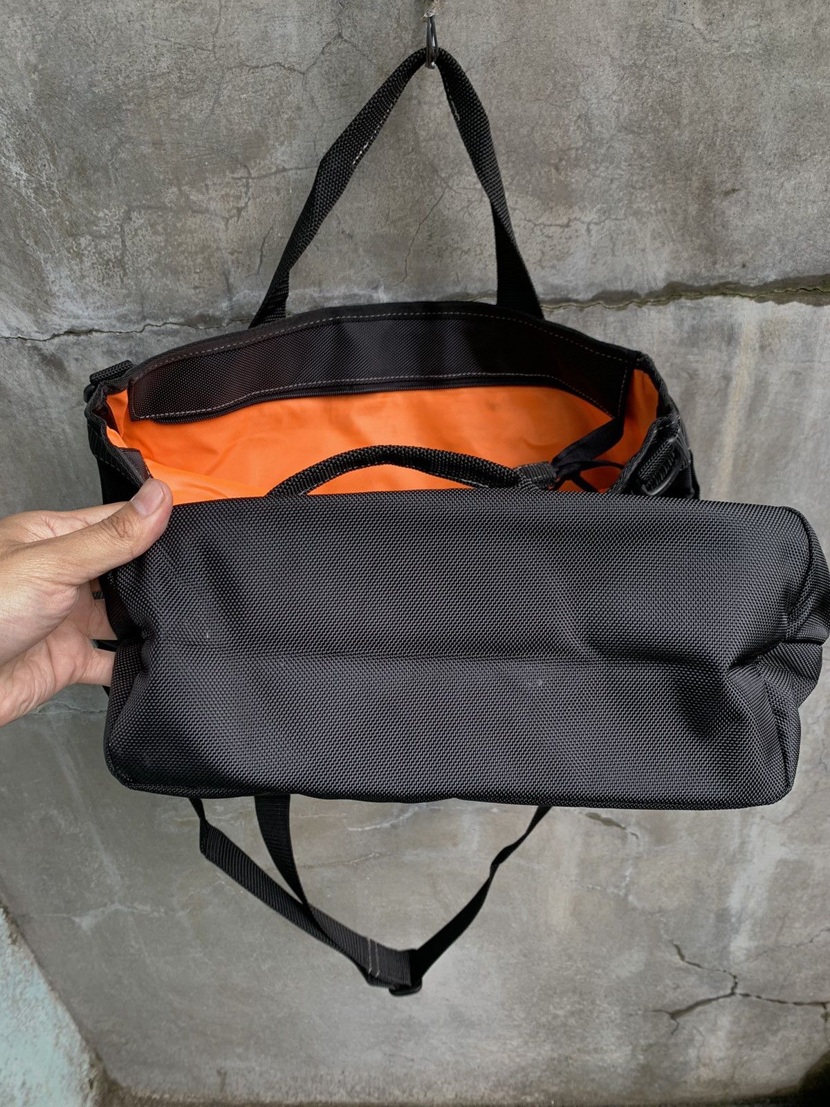Alpha Industries 2 Way Rucksack Hand Bag/ Shoulder Bag Size ONE SIZE - 10 Thumbnail