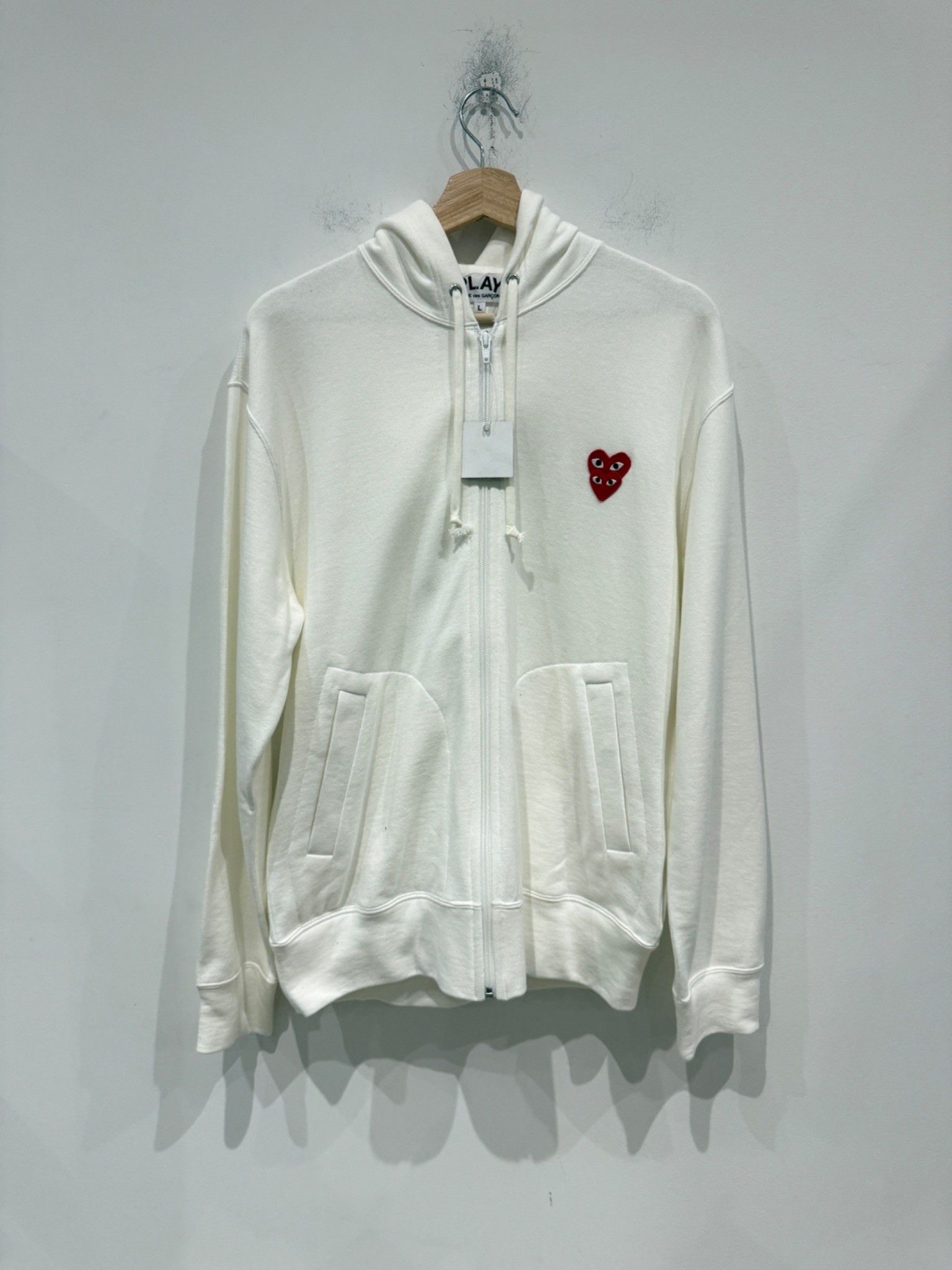 CDG by Comme des Garcons Comme Des Garcons PLAY Stacked Heart Hoodie White Size US L / EU 52-54 / 3 - 1 Thumbnail