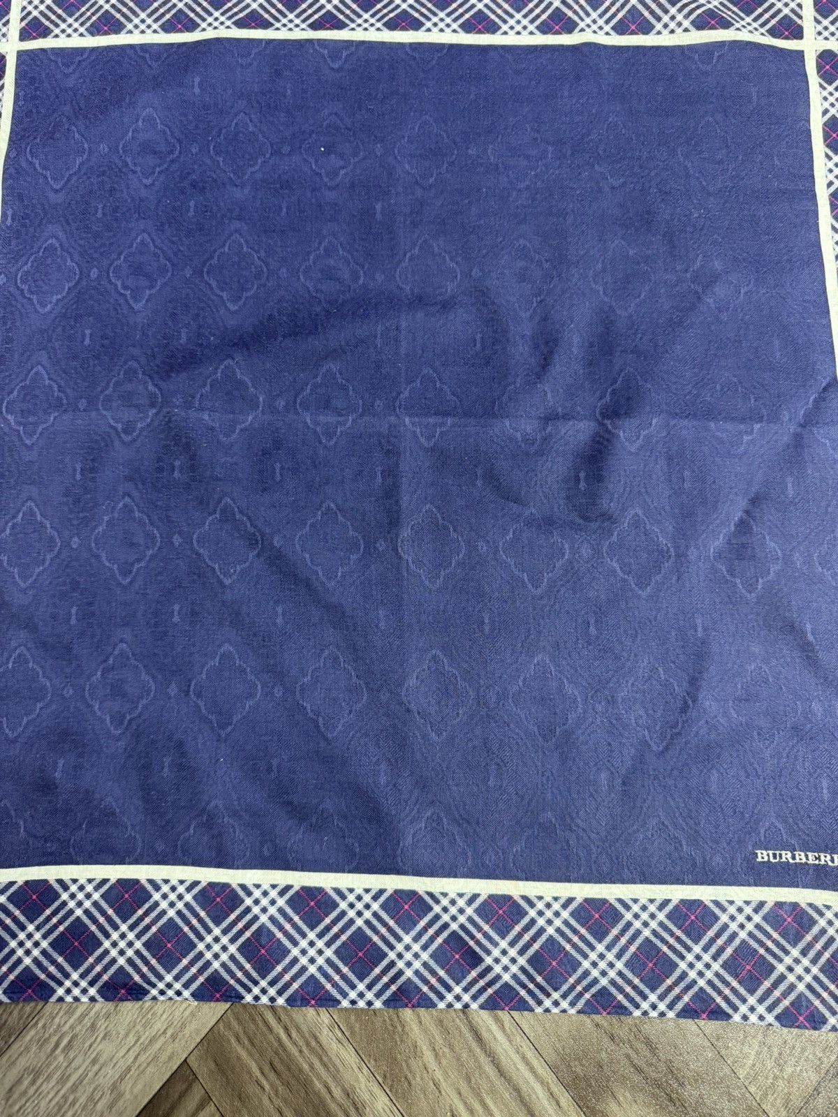 Burberry × Vintage Vintage Burberry Handkerchief Bandana Scarf Size ONE SIZE - 6 Thumbnail