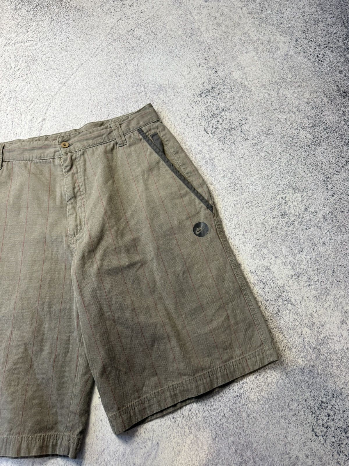 Nike Vintage Nike Shorts Japanese Y2K Size US 32 / EU 48 - 6 Thumbnail