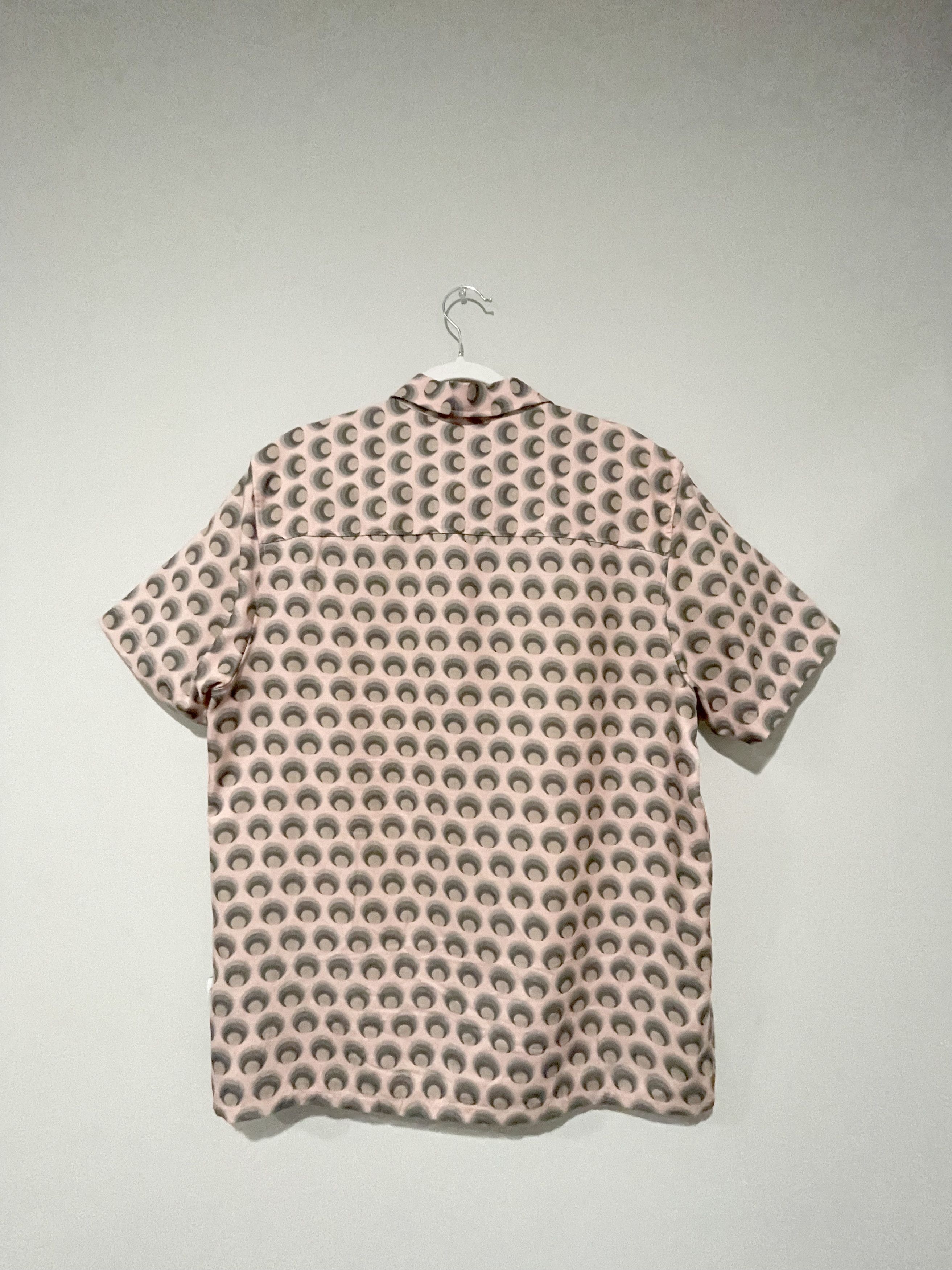 Ted Baker Ted Baker Pink Short Sleeve Moon Print Shirt Sz 3 Size US M / EU 48-50 / 2 - 9 Thumbnail