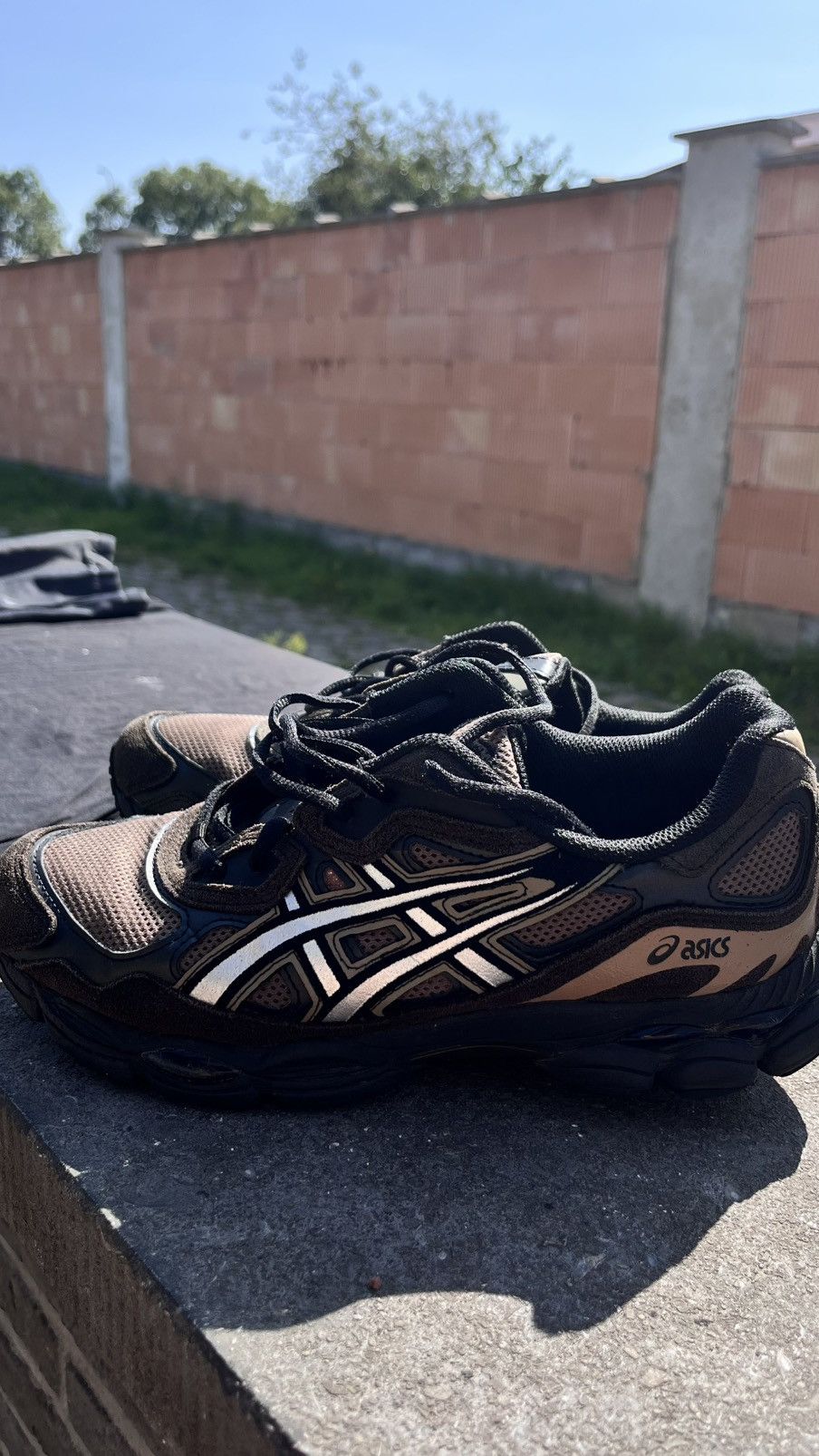Asics ASICS GEL NYC PEPER BLACK Size US 8 / EU 41 - 1 Thumbnail