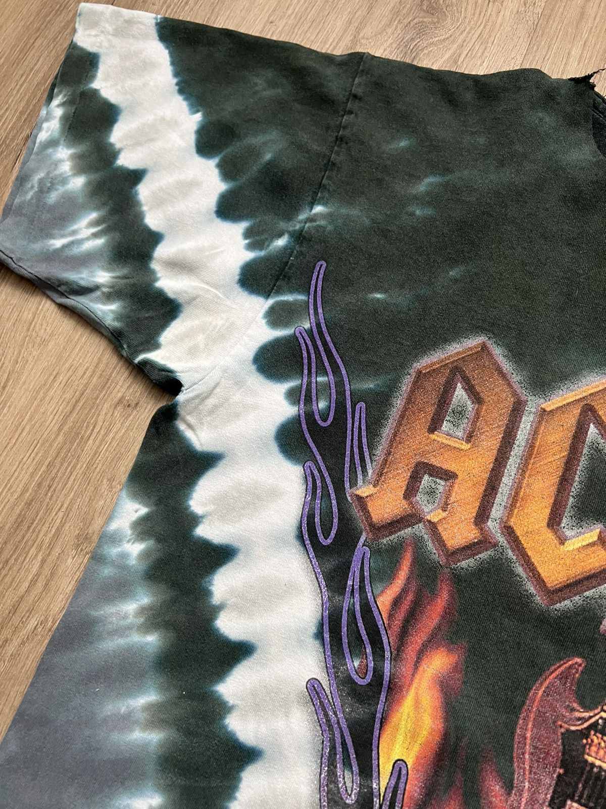 AC/DC × Band Tees × Liquid Blue Vintage 90s Liquid Blue Ac/Dc Tie Dye flame Hells Balls tee Size US M / EU 48-50 / 2 - 8 Thumbnail
