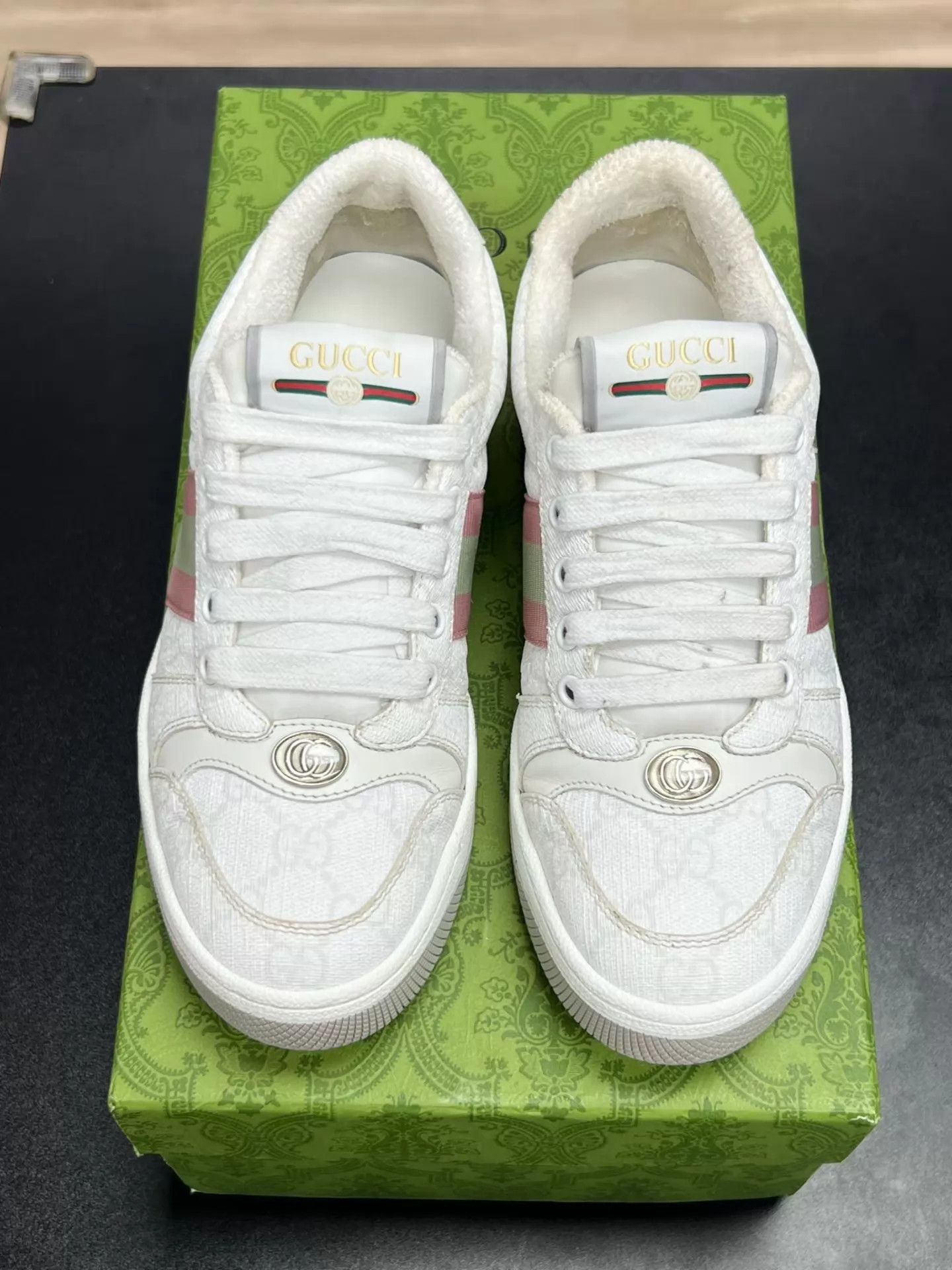 Gucci GUCCI Gray & White Sneakers 36 (Lightly Used) Size US 5.5 / IT 35.5 - 3 Thumbnail