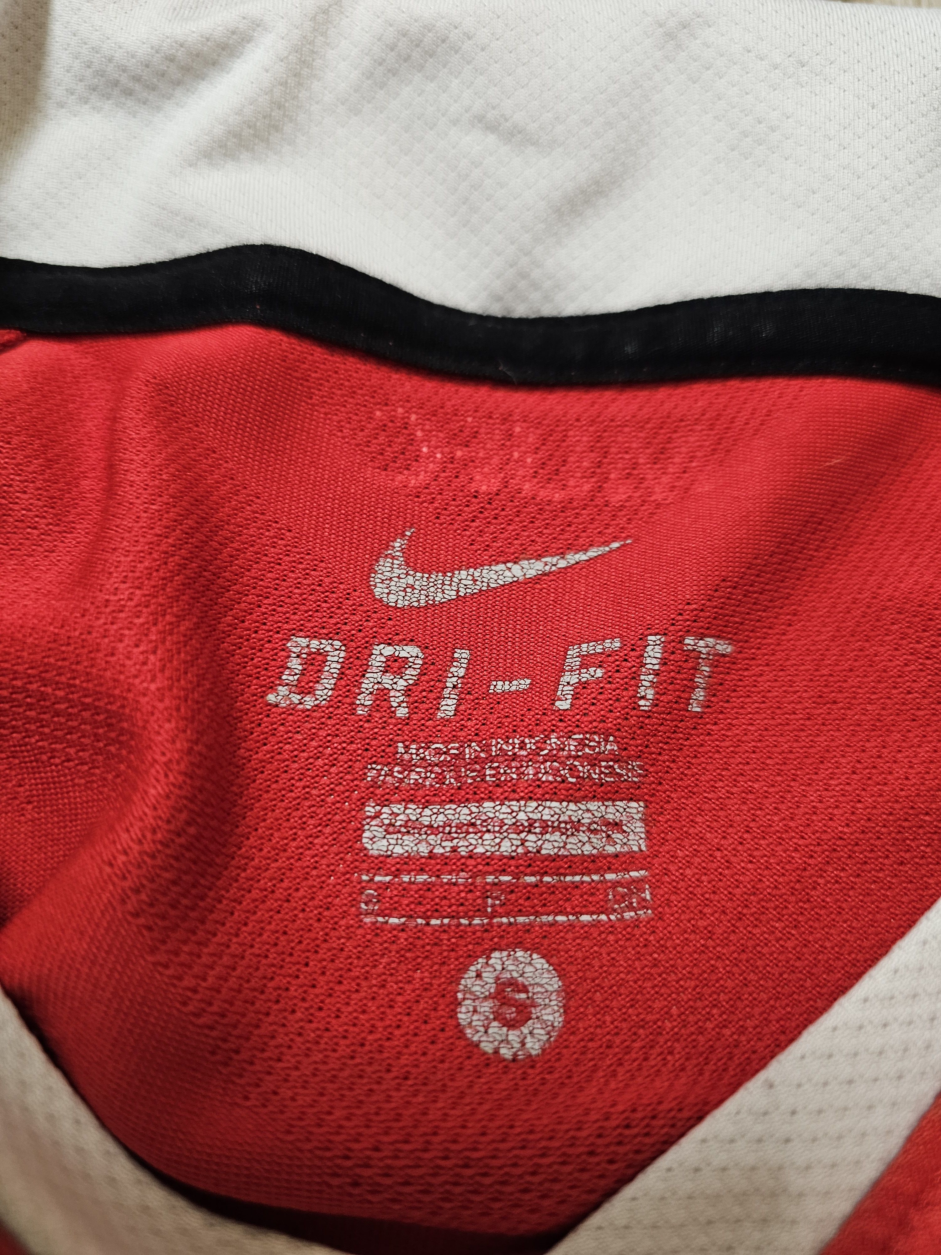 Nike MANCHESTER UNITED 2010 2011 HOME FOOTBALL SOCCER JERSEY Size US S / EU 44-46 / 1 - 14 Thumbnail