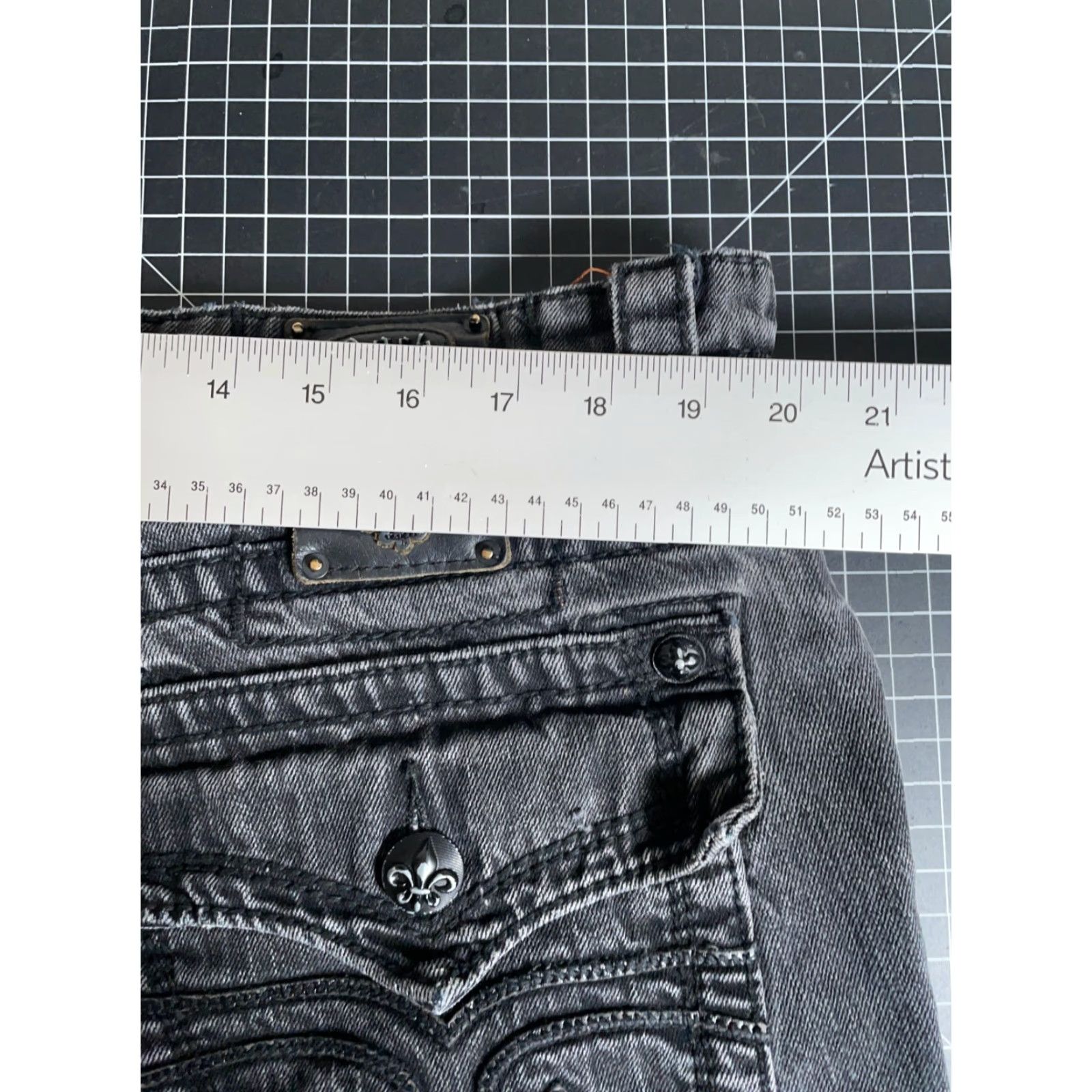 Vintage VINTAGE Rock Revival Jeans Straight Men 38 x 31 Black Denim 5-Pocket Flap Pocket Slim Straight Rise Mid 90s Rock Size US 32 / EU 48 - 7 Thumbnail