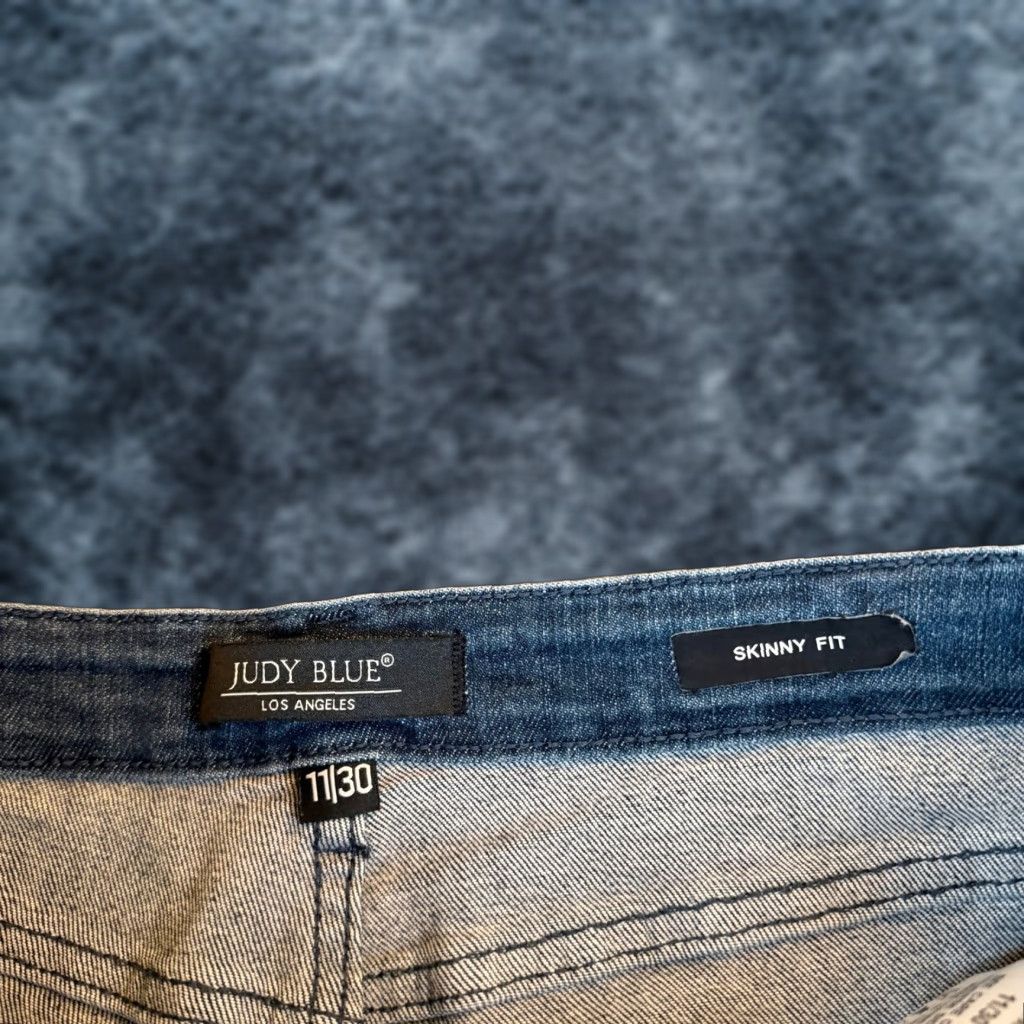 Vintage Judy Blue Skinny Jeans Womens 30 Medium Blue Distressed Raw Hem 11/30 JB88425 Jeans Men's? No, Women’s? (Clarify) Size 30" / US 8 / IT 44 - 1 Thumbnail