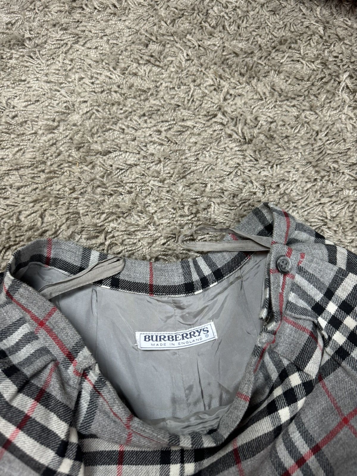 Burberry × Vintage Vintage wool skirt shorts Burberry Nova Check 90s original Size 30" / US 8 / IT 44 - 2 Thumbnail