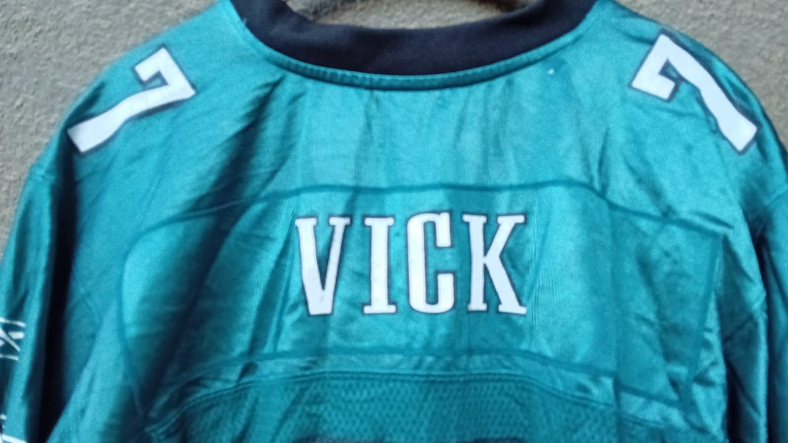 Reebok Philadelphia Eagles jersey by Reebok #7 Michael Vick sz S Size US S / EU 44-46 / 1 - 6 Thumbnail