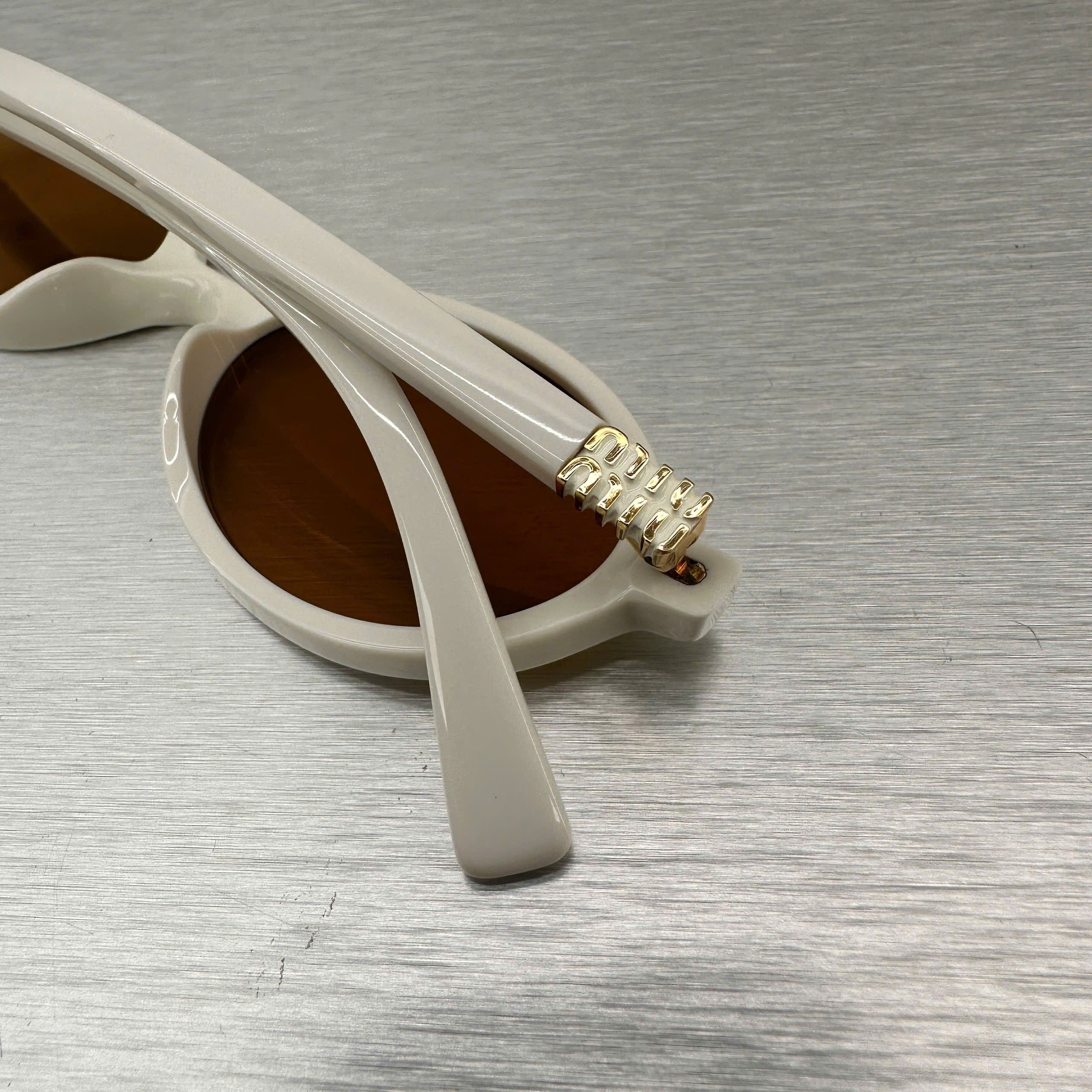 Miu Miu MIU MIU MU 04ZS 14240D Eyewear WHITE Size ONE SIZE - 4 Thumbnail