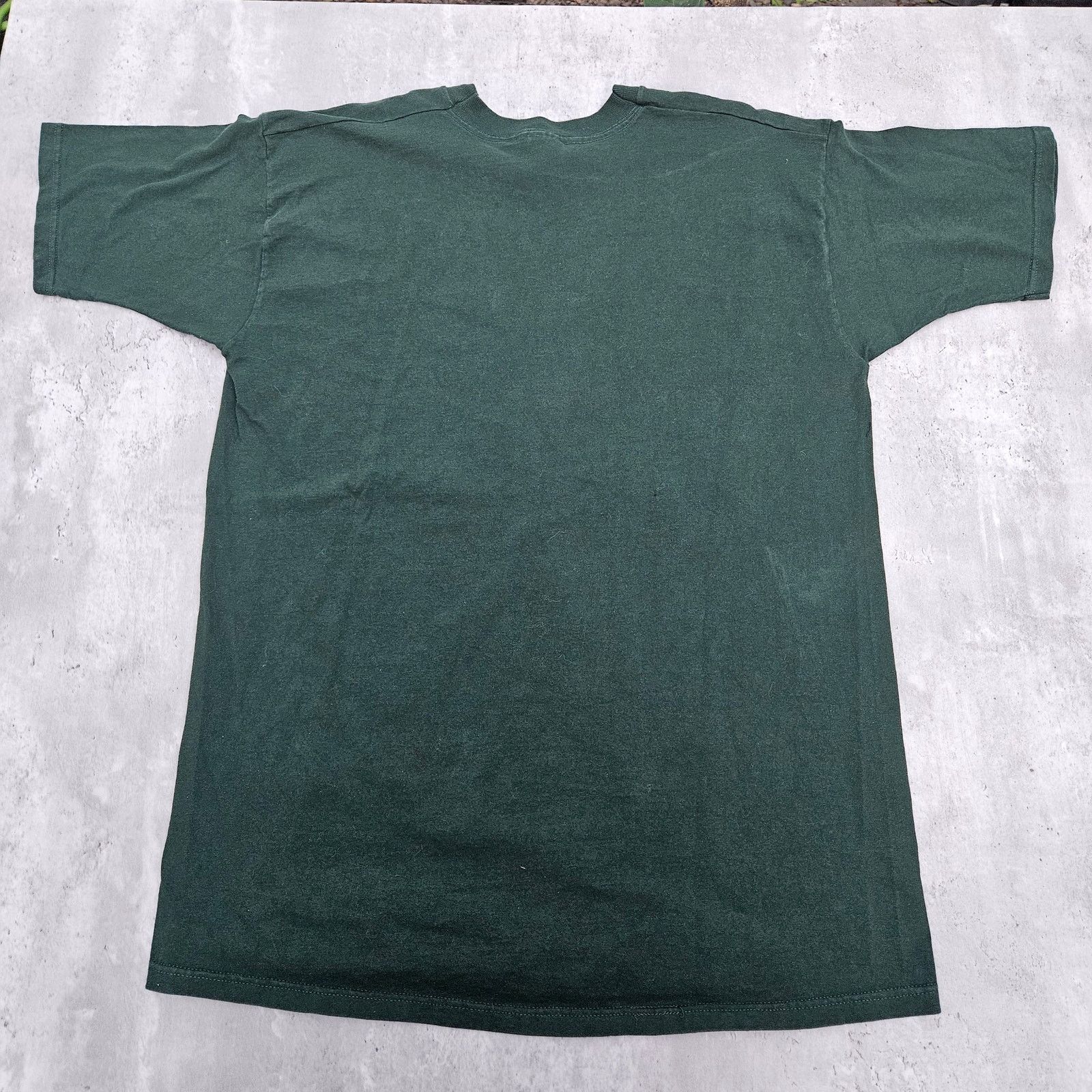 Hanes Vintage Y2K Tree Artwork T shirt Size 2XL Green Size US L / EU 52-54 / 3 - 6 Thumbnail
