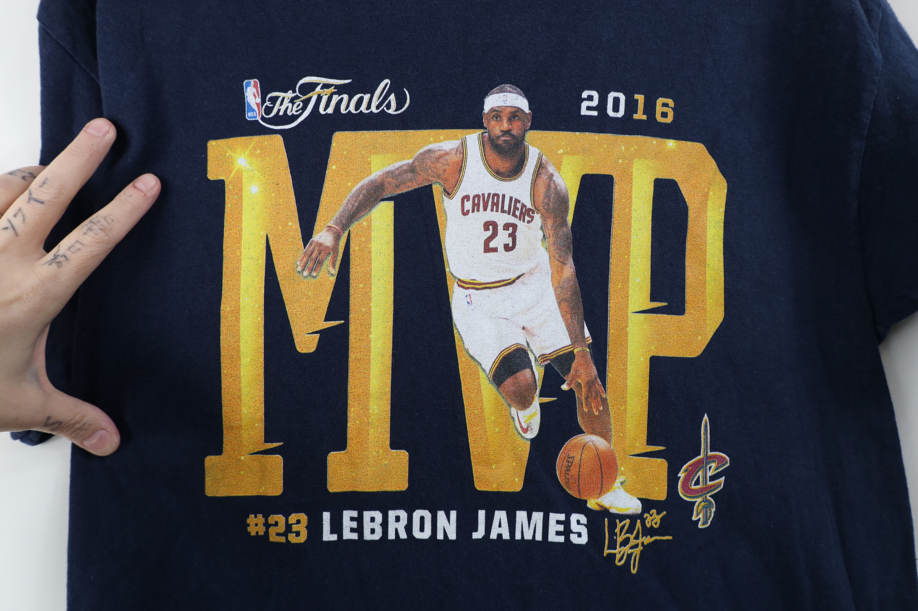 Vintage Vintage Y2K Finals Lebron James Basketball T-Shirt Blue Size US S / EU 44-46 / 1 - 4 Thumbnail