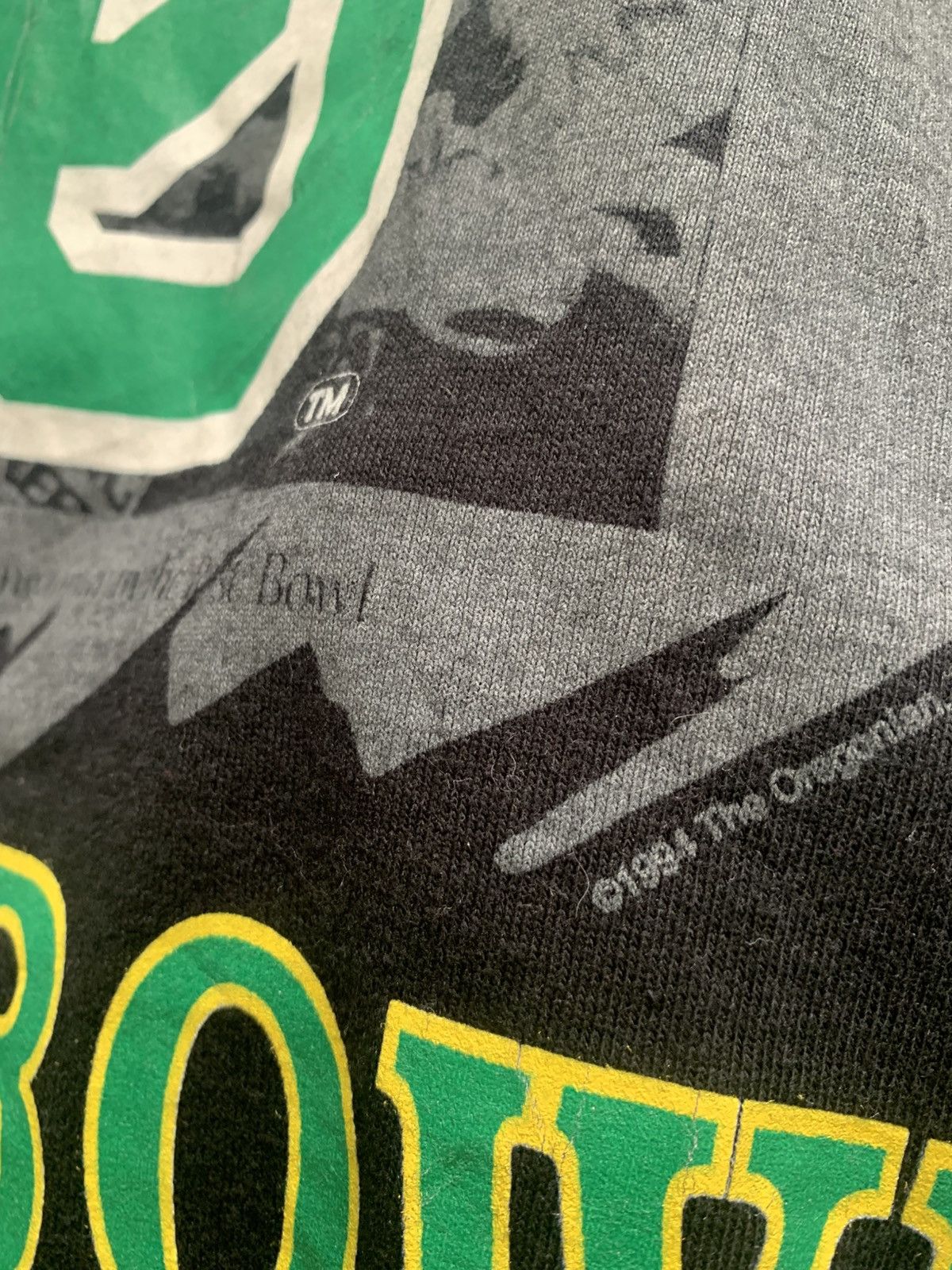 Fruit Of The Loom Vintage 1995 OREGON DUCKS Rose Bowl Size US L / EU 52-54 / 3 - 4 Thumbnail