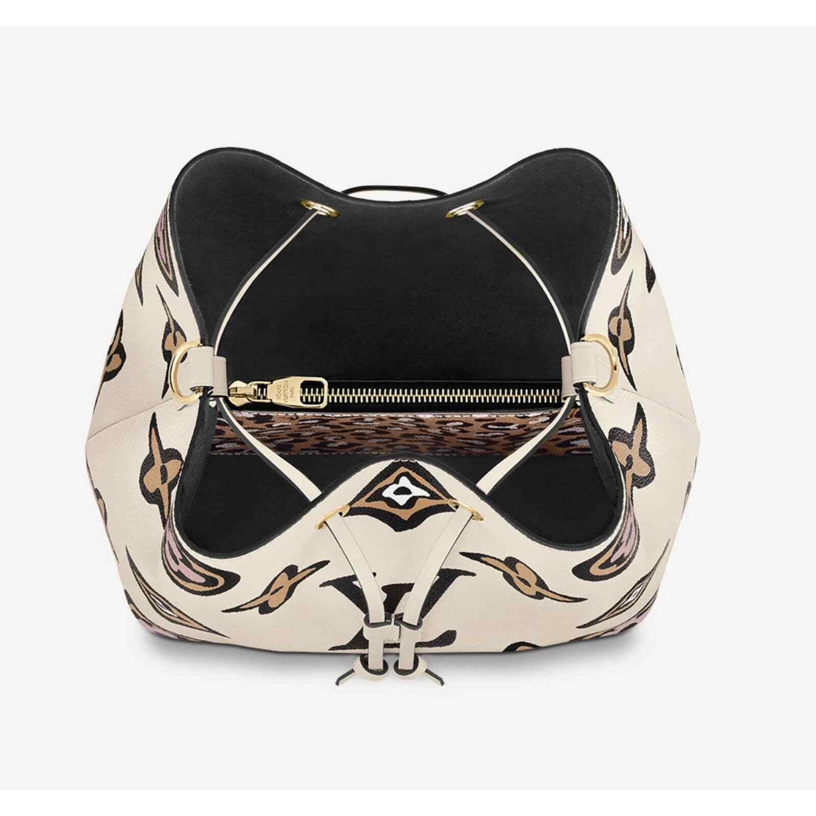Louis Vuitton Louis Vuitton MM Cream Monogram Logo Shoulder Crossbody Bag Size ONE SIZE - 10 Thumbnail
