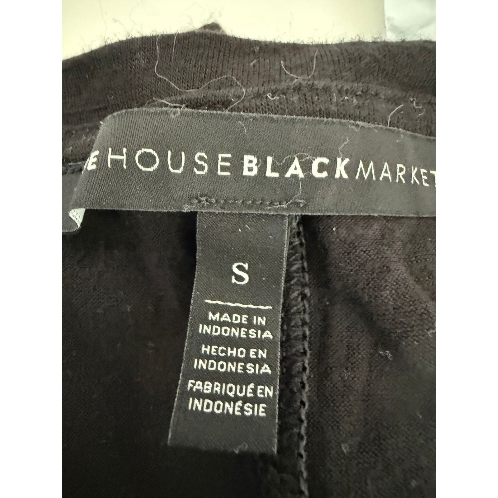 White House Black Market White House Black Market Black Scoop Neck Tee S - D011 Size S / US 4 / IT 40 - 4 Thumbnail